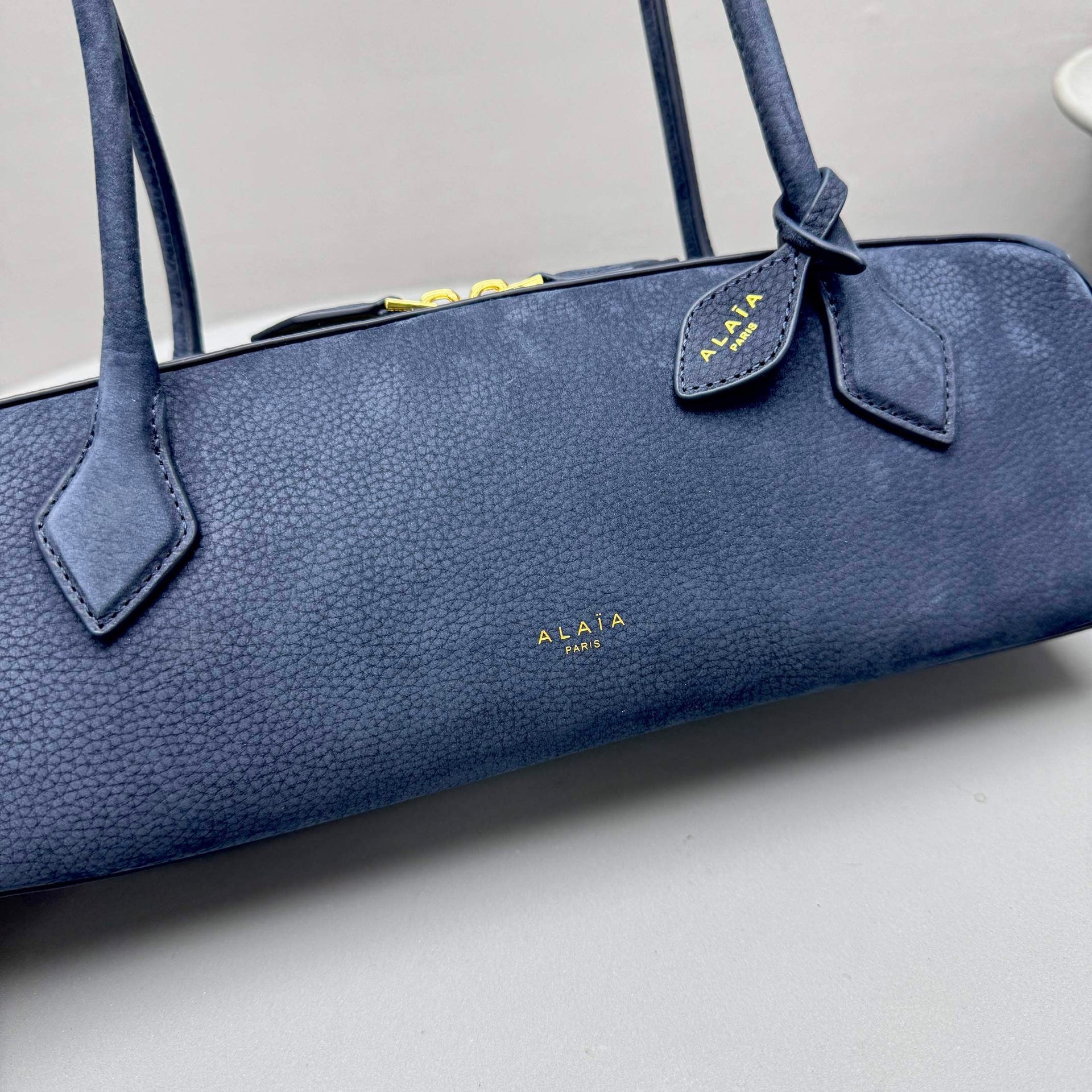ALAIA LE TECKEL MEDIUM BAG