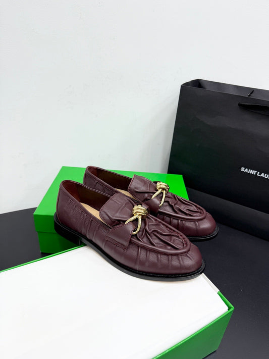 BOTT V LOAFERS