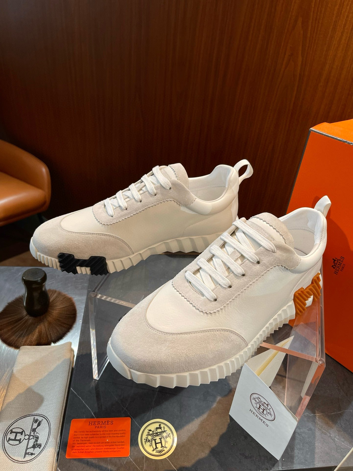 HERM BOUNCING SNEAKERS