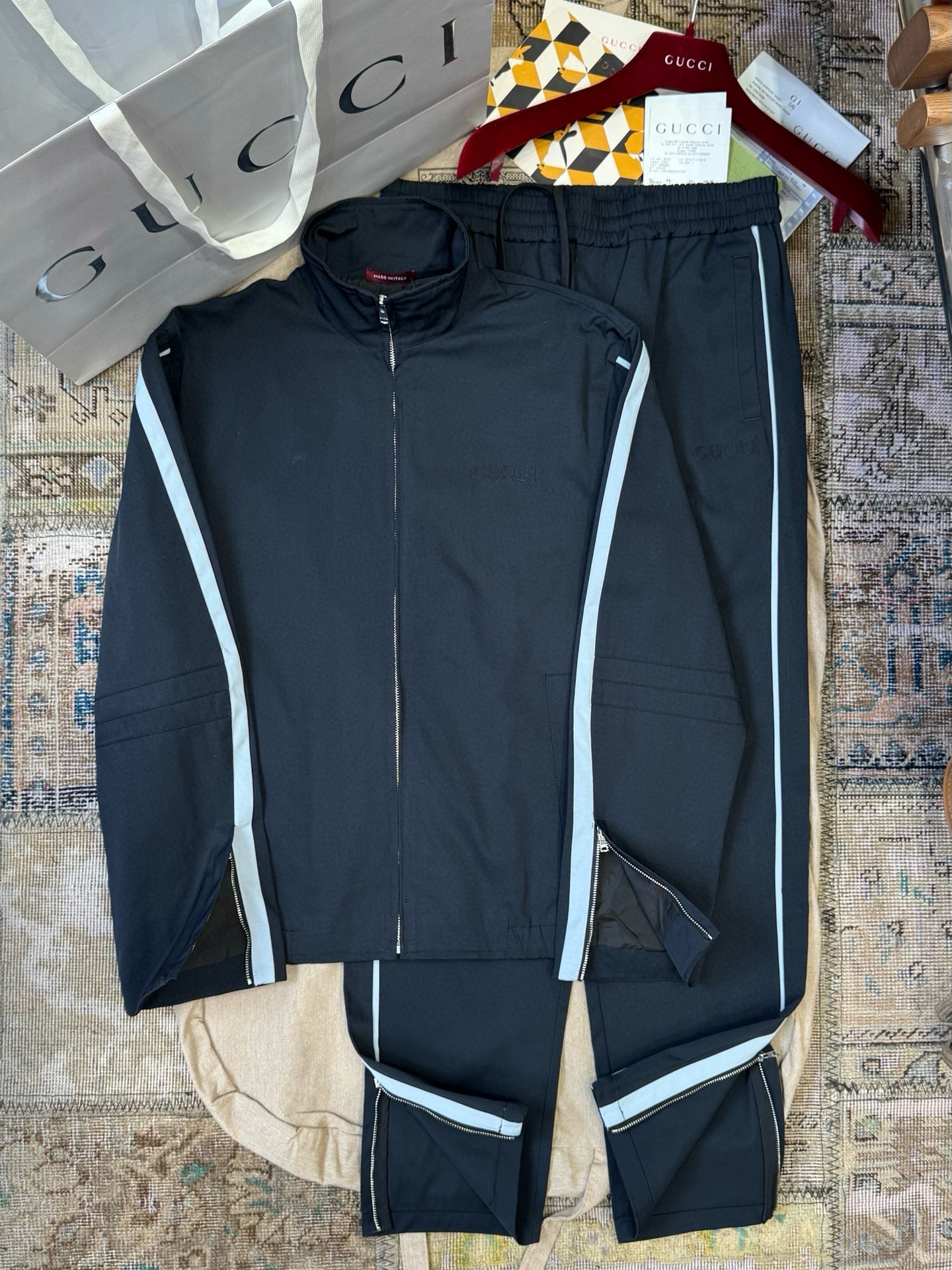 GG ZIP BOMBER