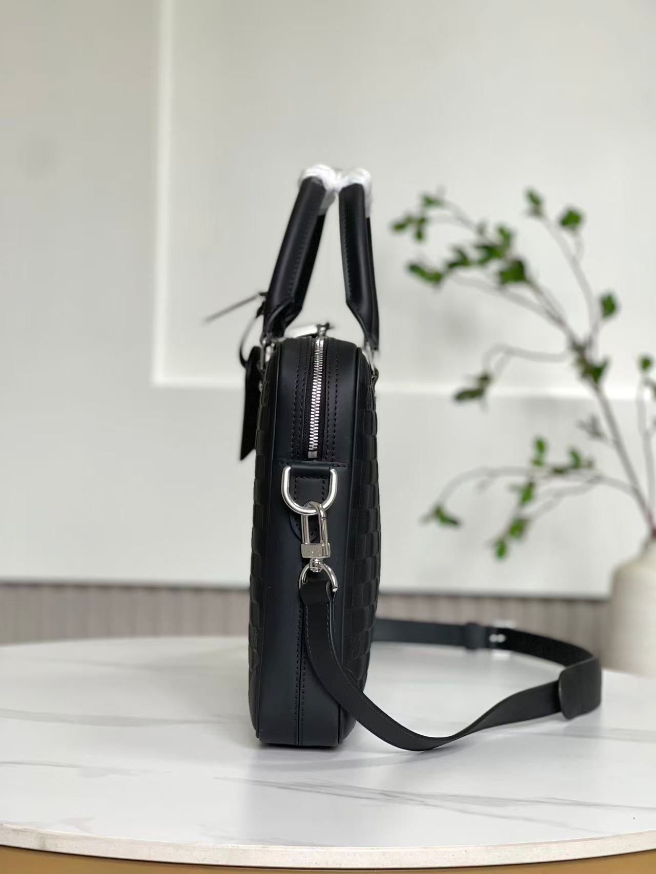 LOU PORTE-DOCUMENTS VOYAGE PM BAG