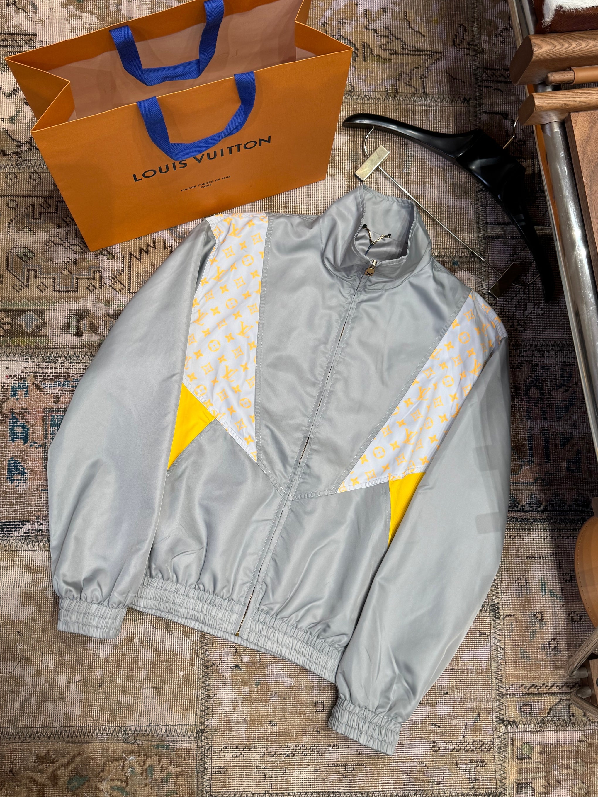 LOU JACKET