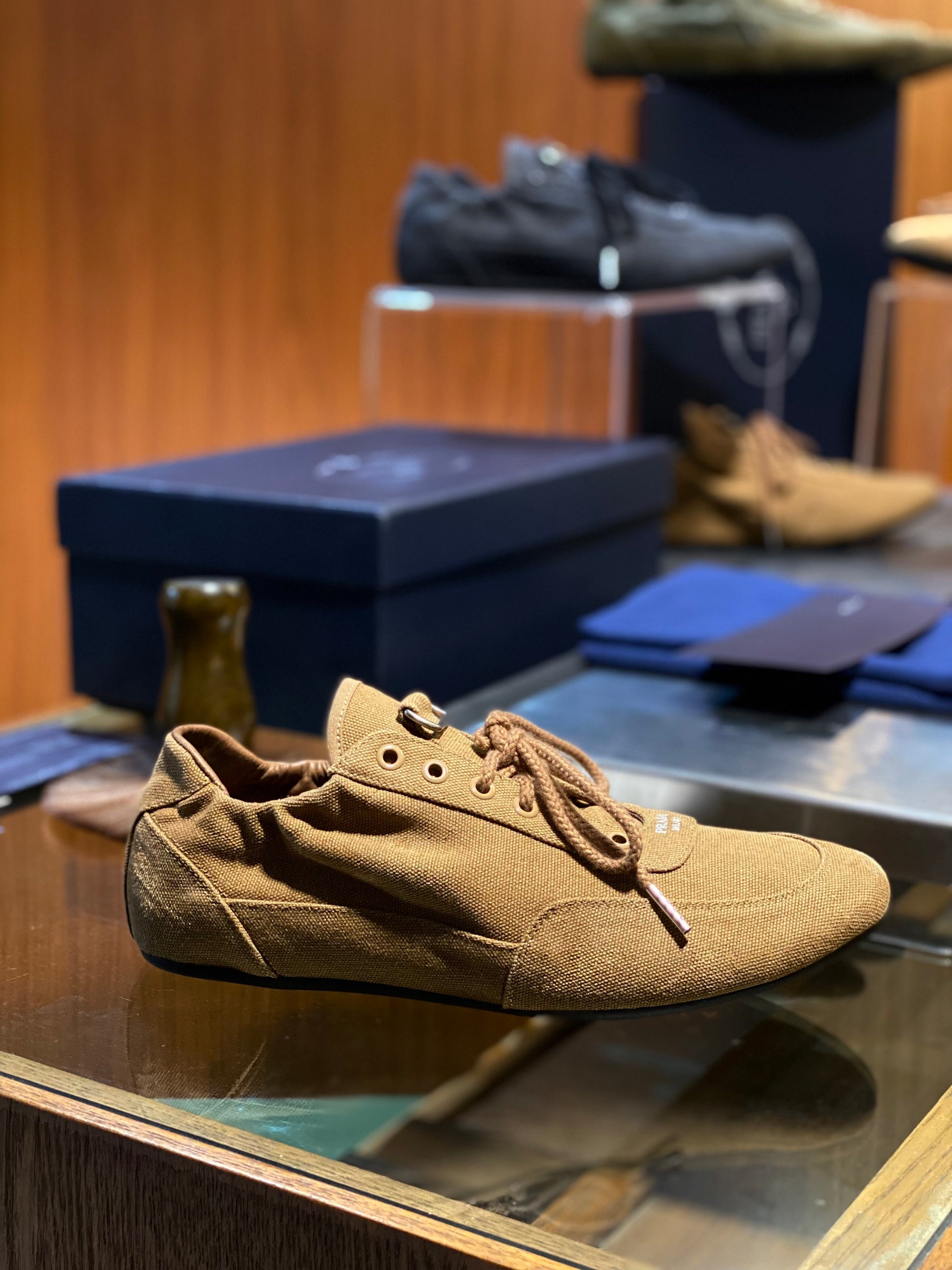 PD COLLAPSE SNEAKER