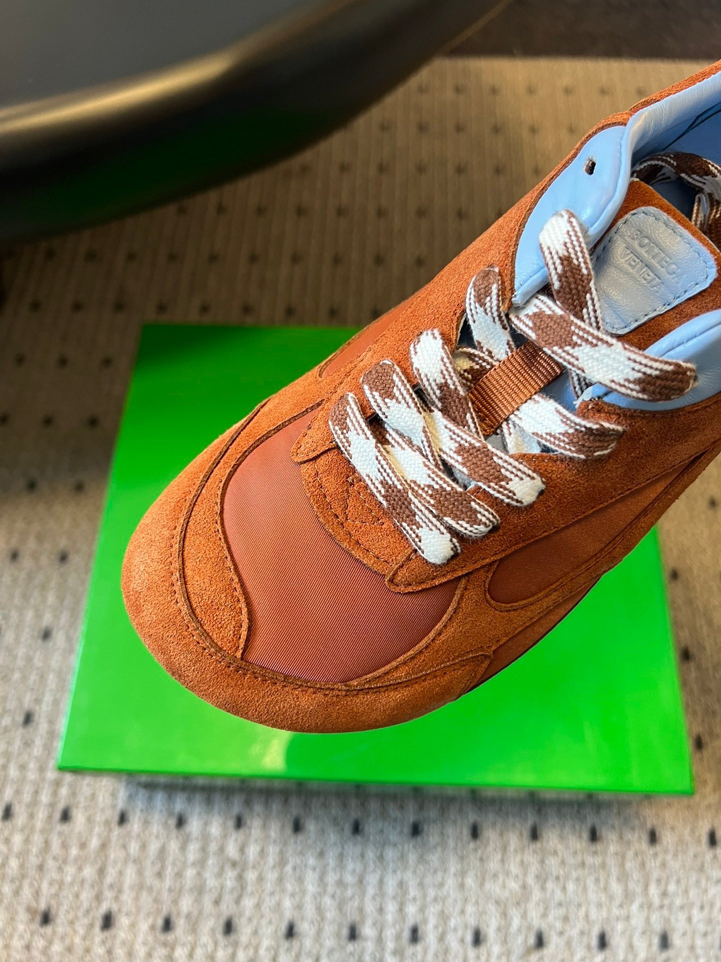 BOTT V ORBIT SNEAKER