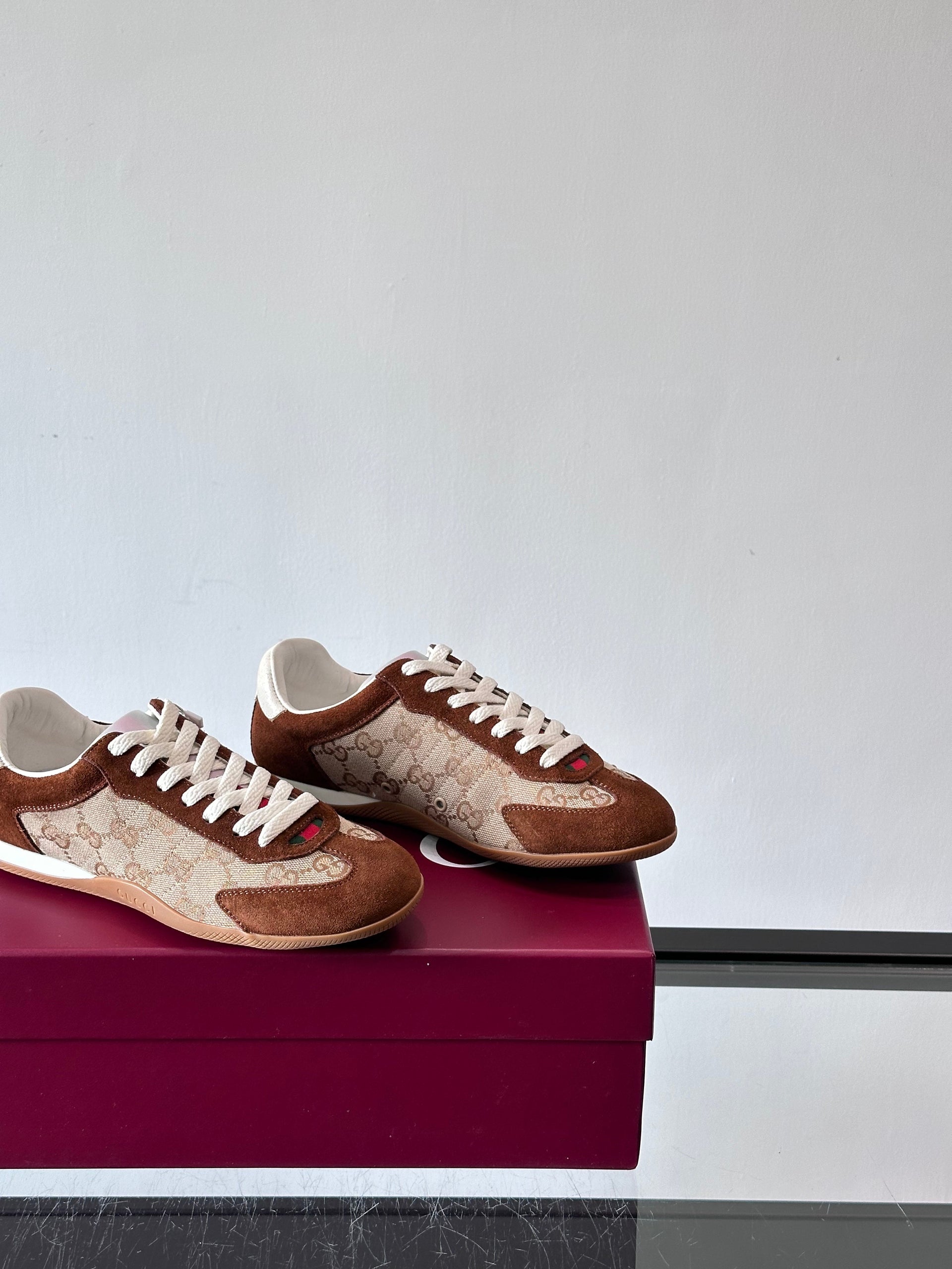 GG SHIFT SNEAKERS