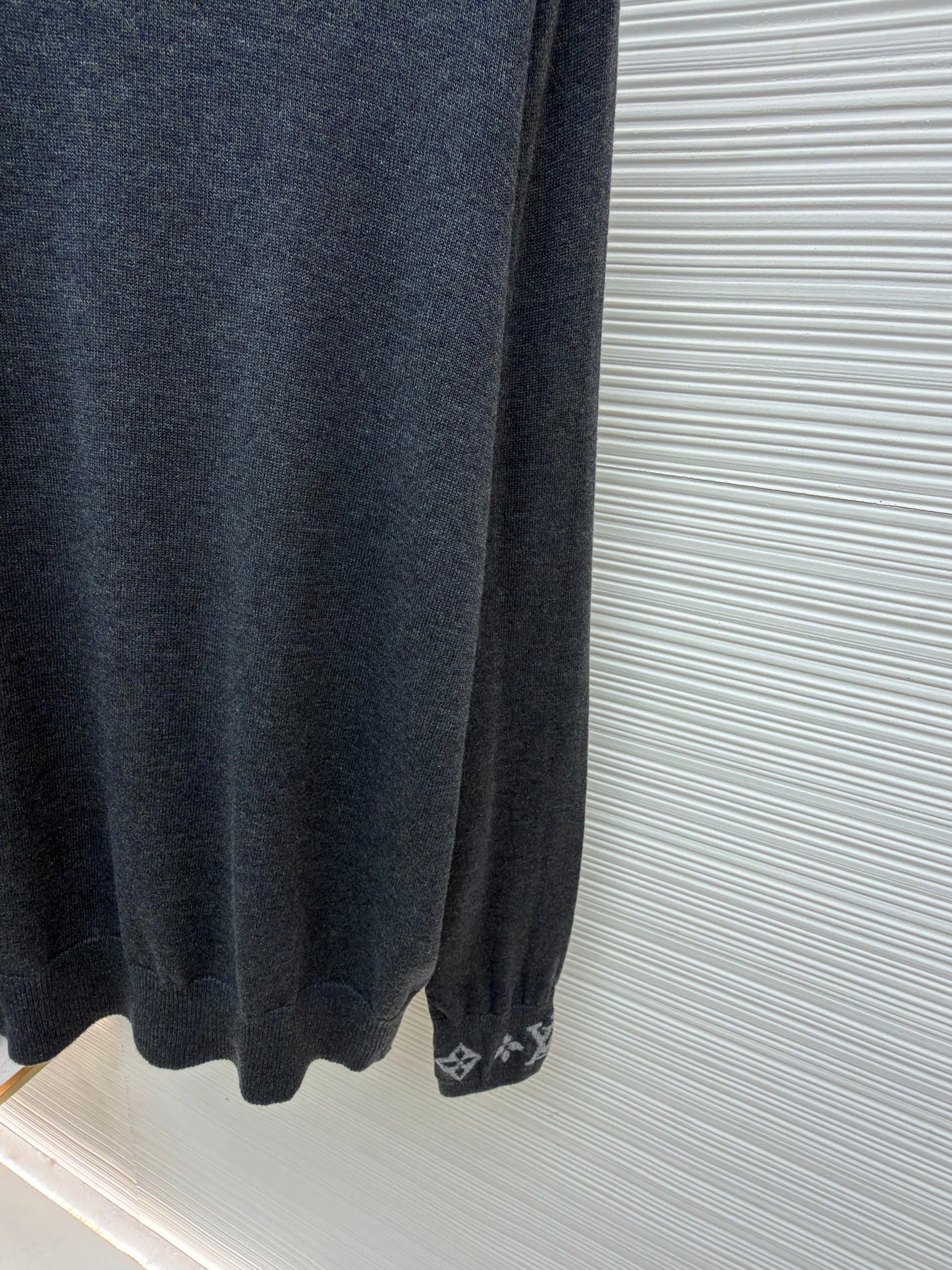 LOU JUMPER