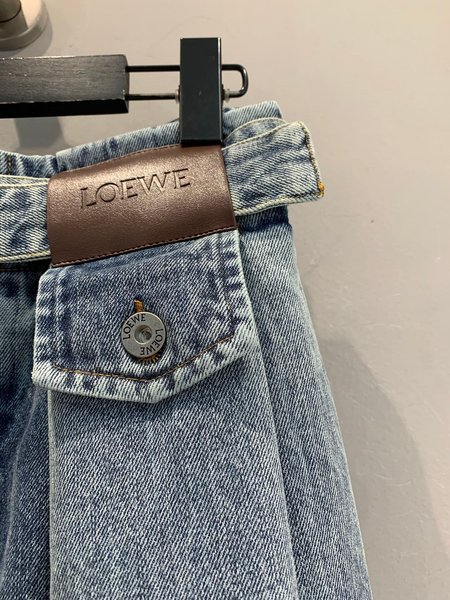 LOEW JEANS
