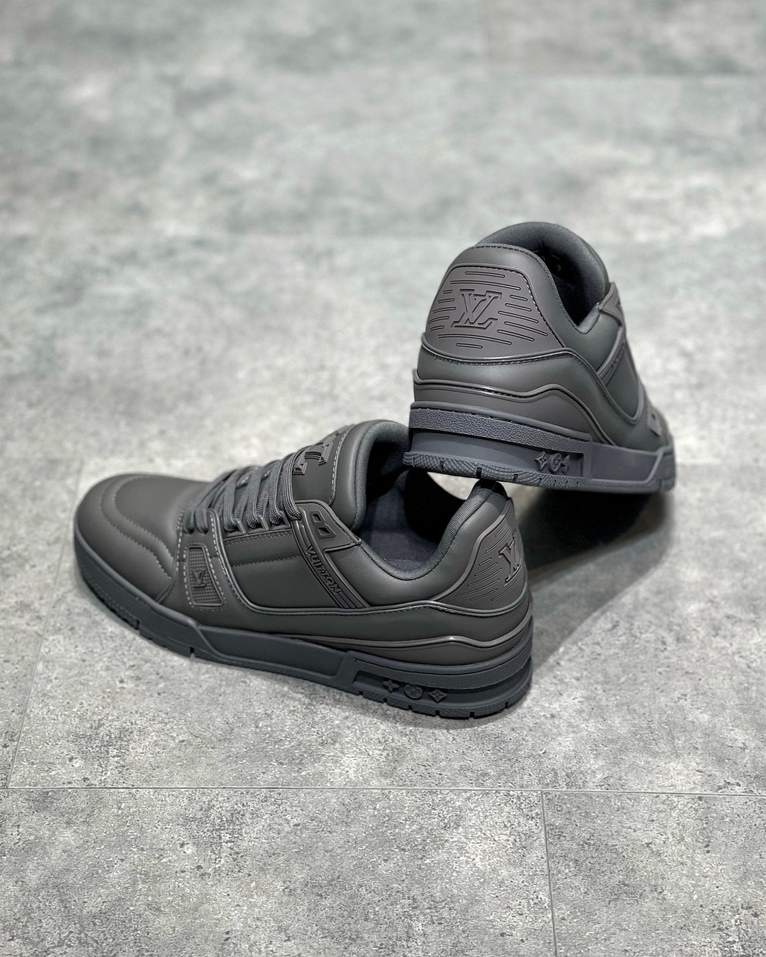 LOU TRAINERS