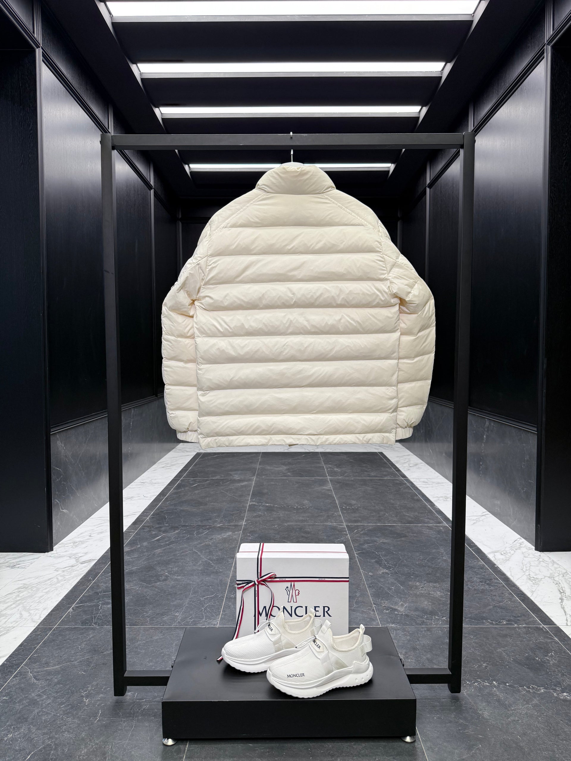 MONC COLOMB JACKET