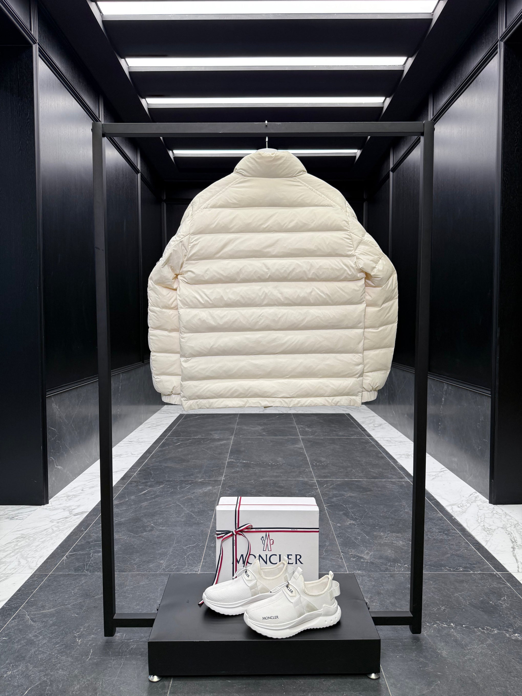 MONC COLOMB JACKET