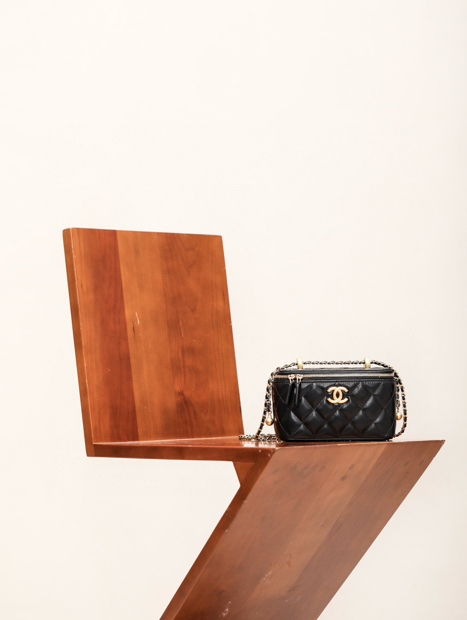 CC VANITY CASE BAG