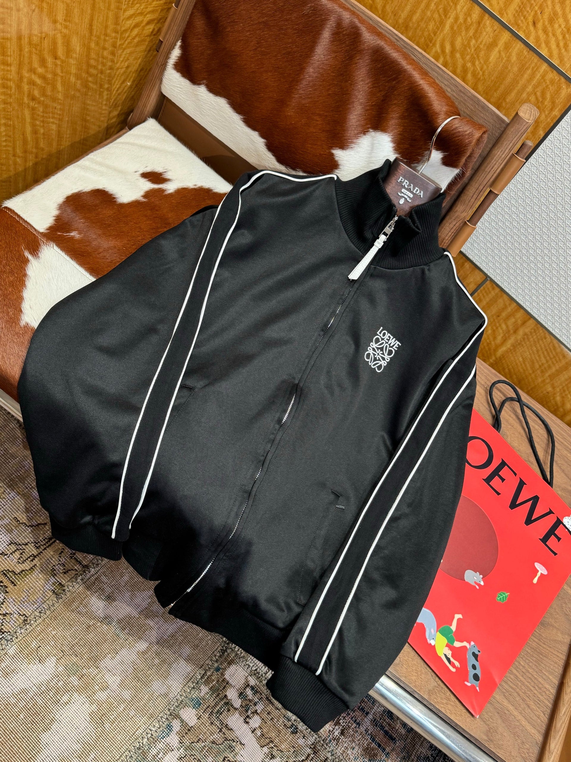 LOEW BOMBER