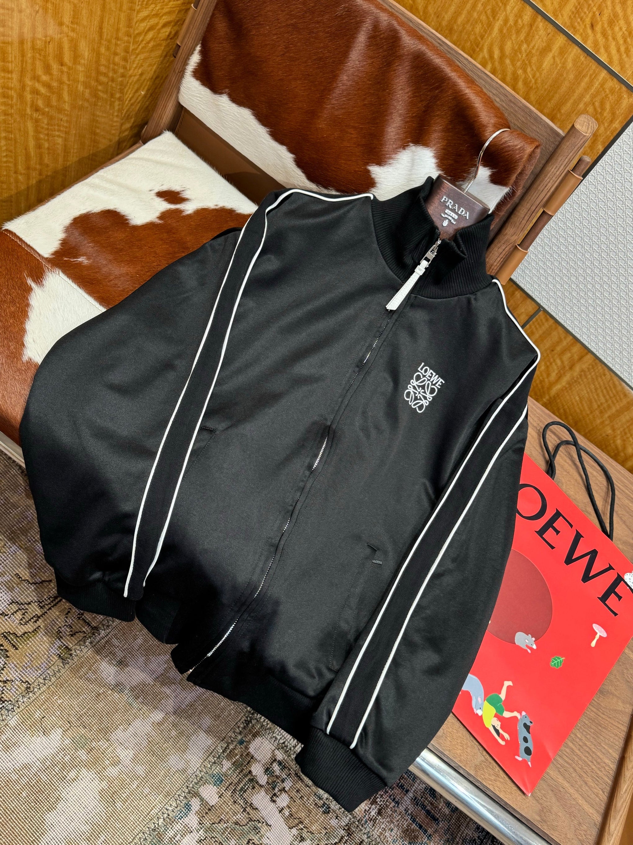 LOEW BOMBER