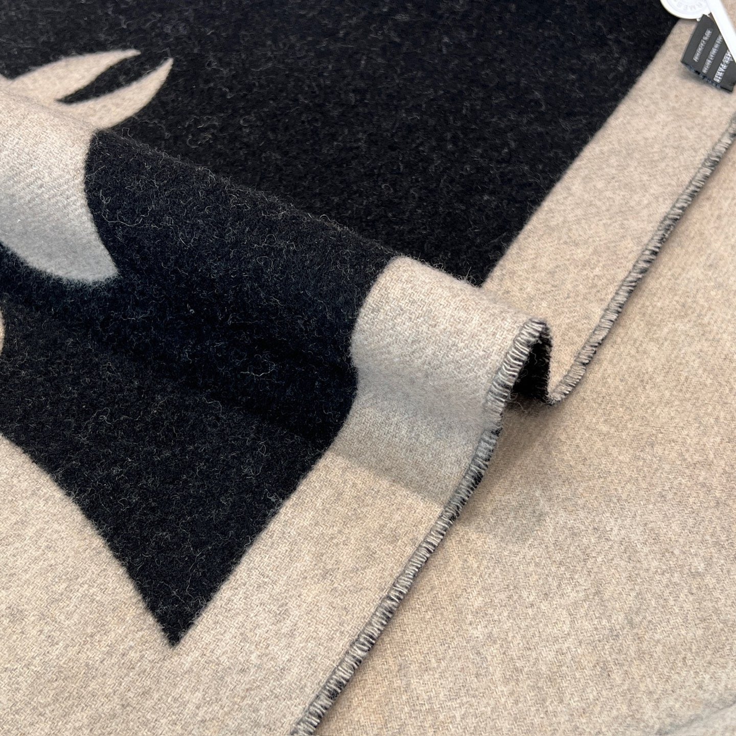 HERM SCARF