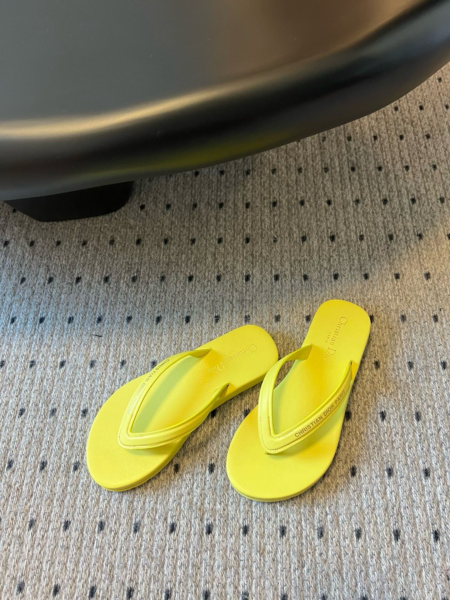 CD THONG SANDAL