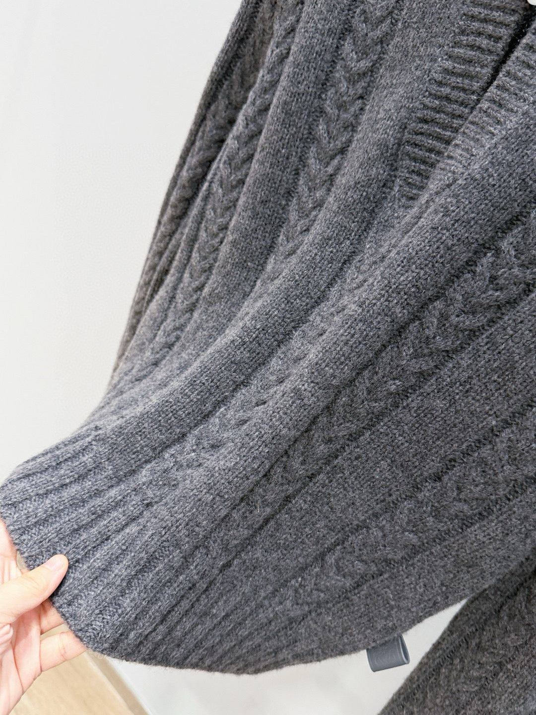LOEW JUMPER