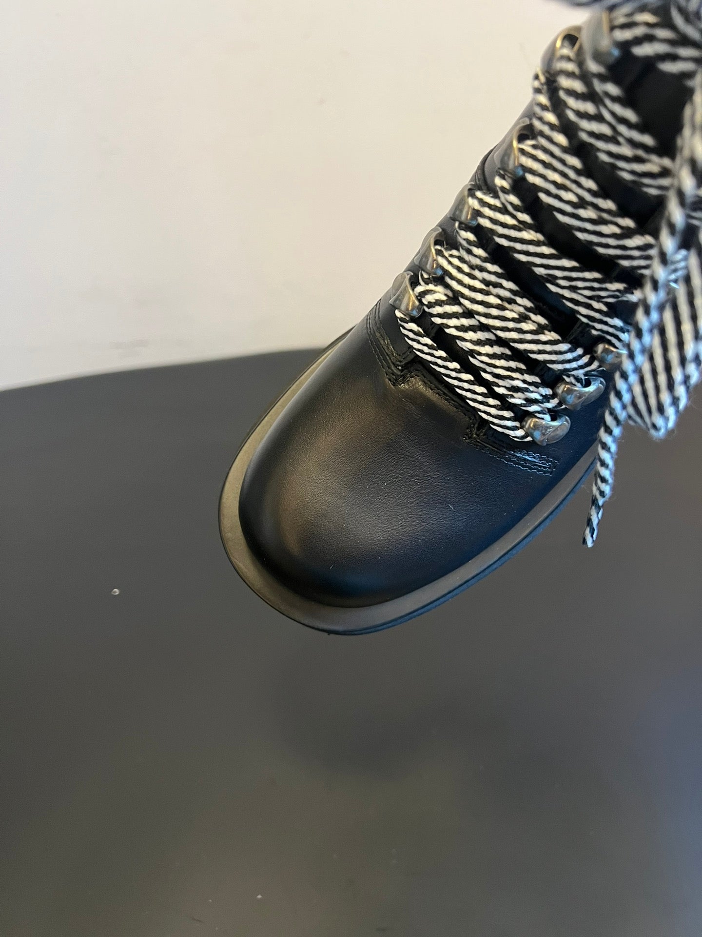 BOTT V BOOTS