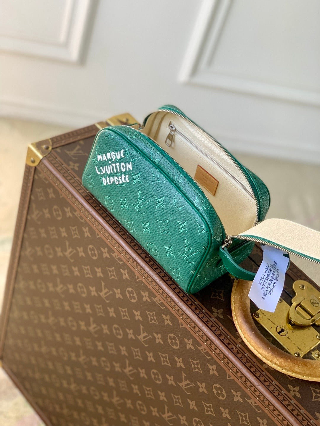 LOU DOPP KIT TOILETRY BAG