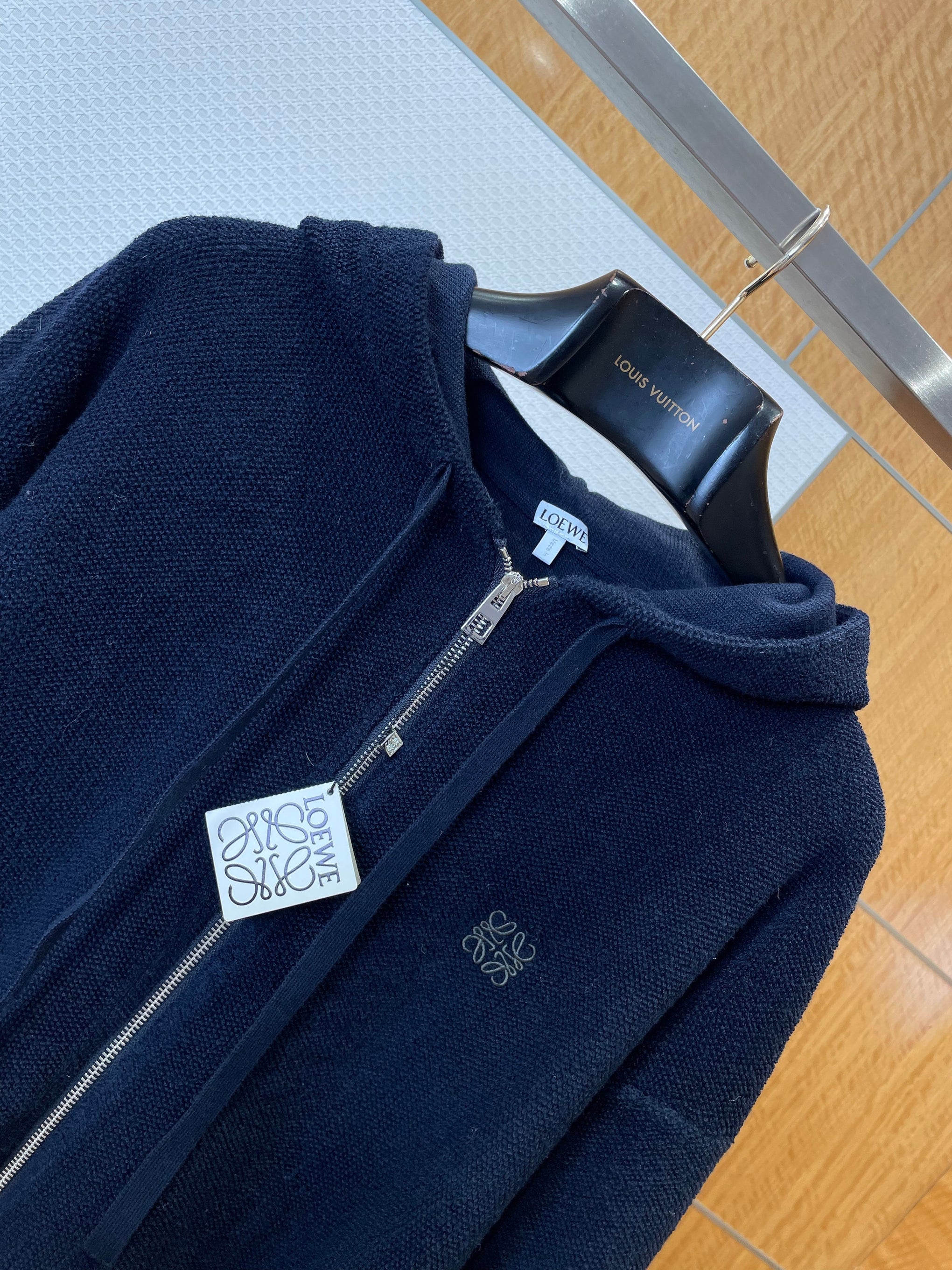 LOEW ZIP HOODIE