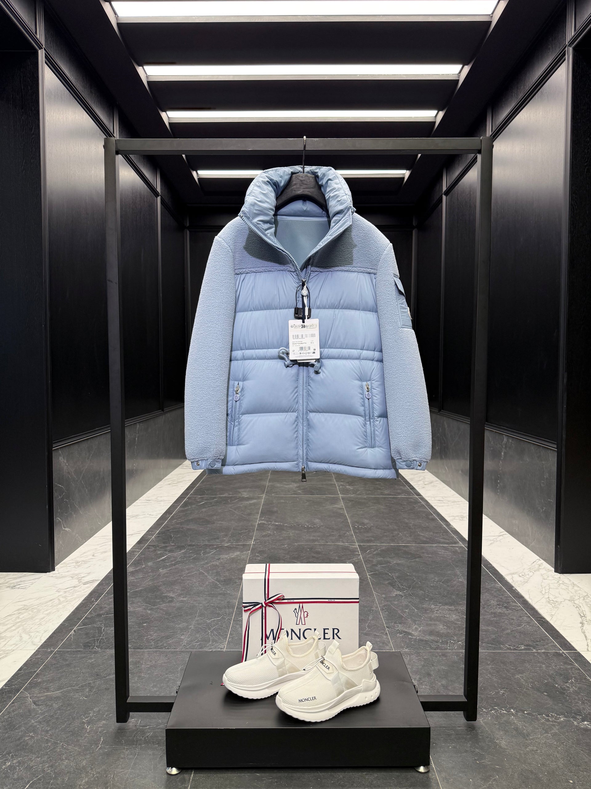 MONC ESCAUT JACKET