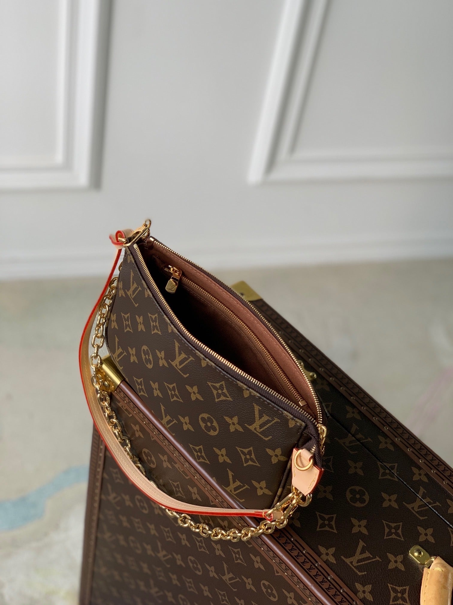 LOU POCHETTE ACCESSORIES