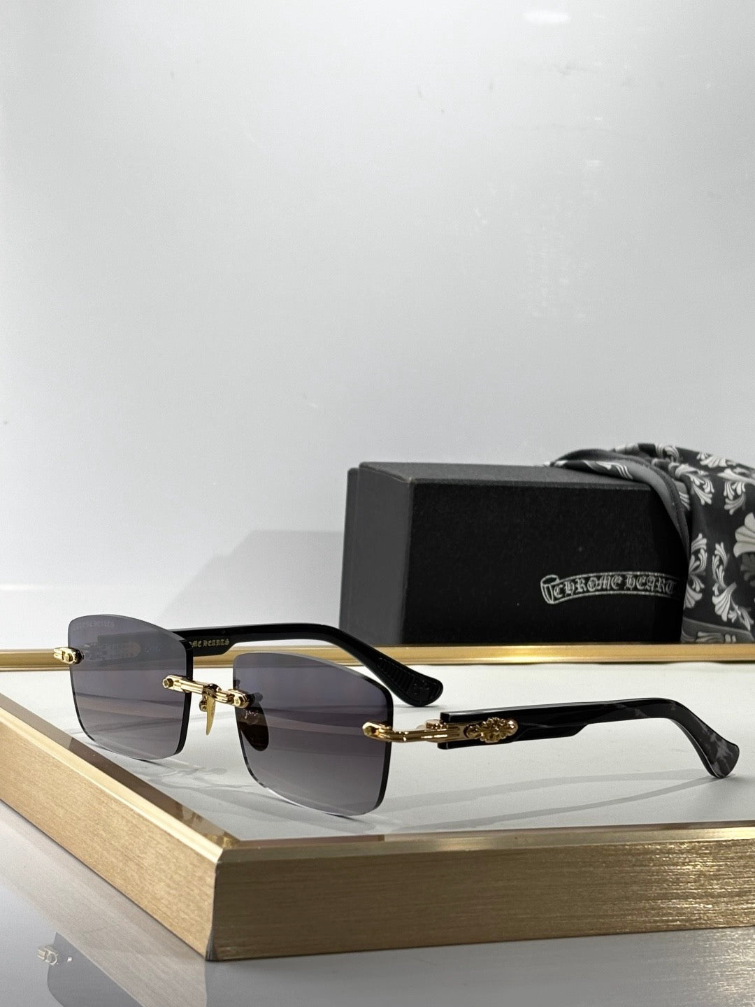 CHROME H SUNGLASSES