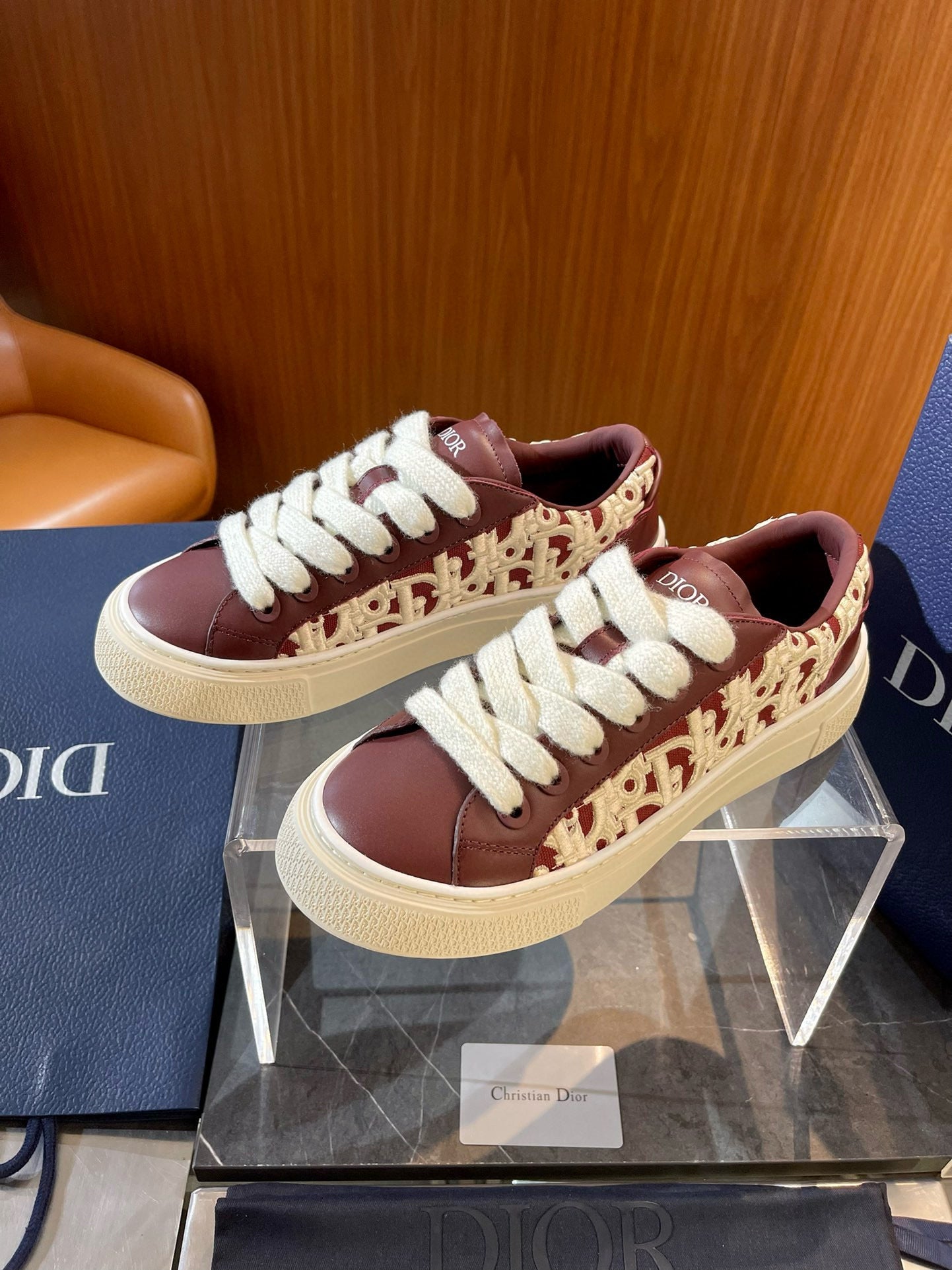 CD B33 SNEAKER