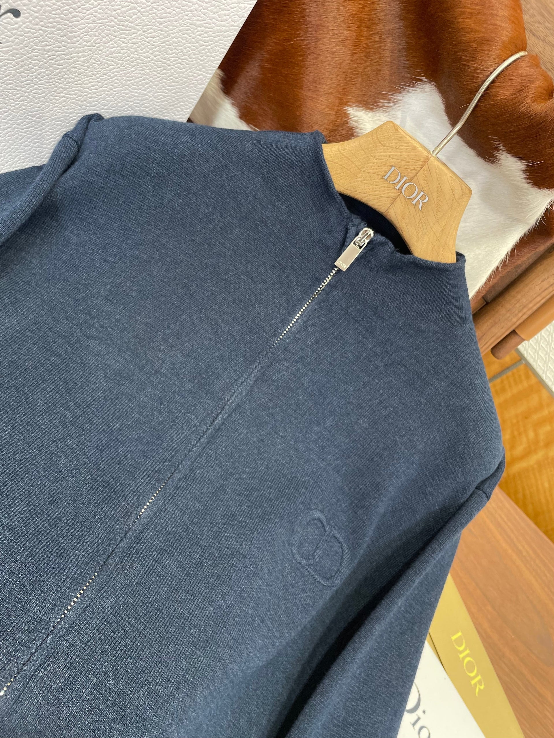 CD JUMPER