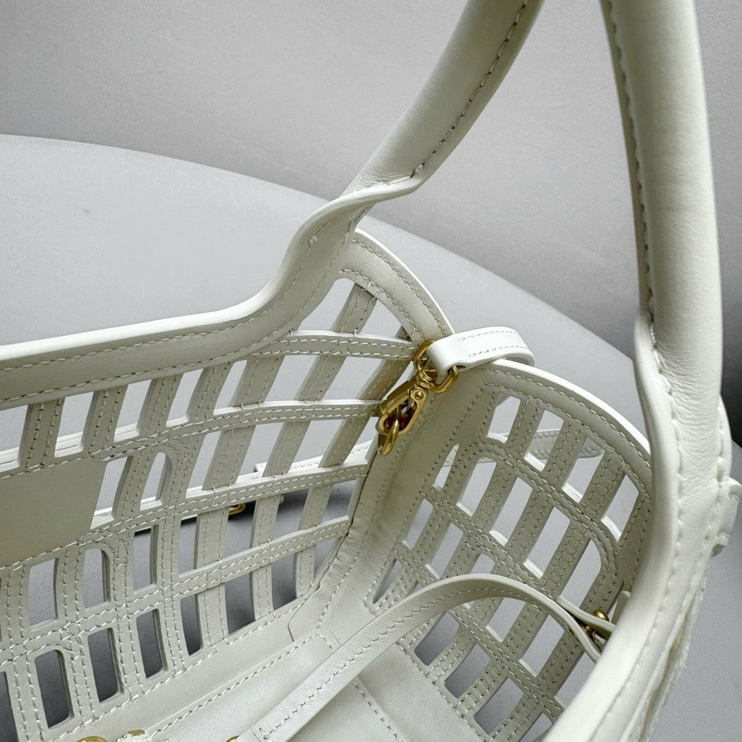 MIU M LEATHER BASKET BAG