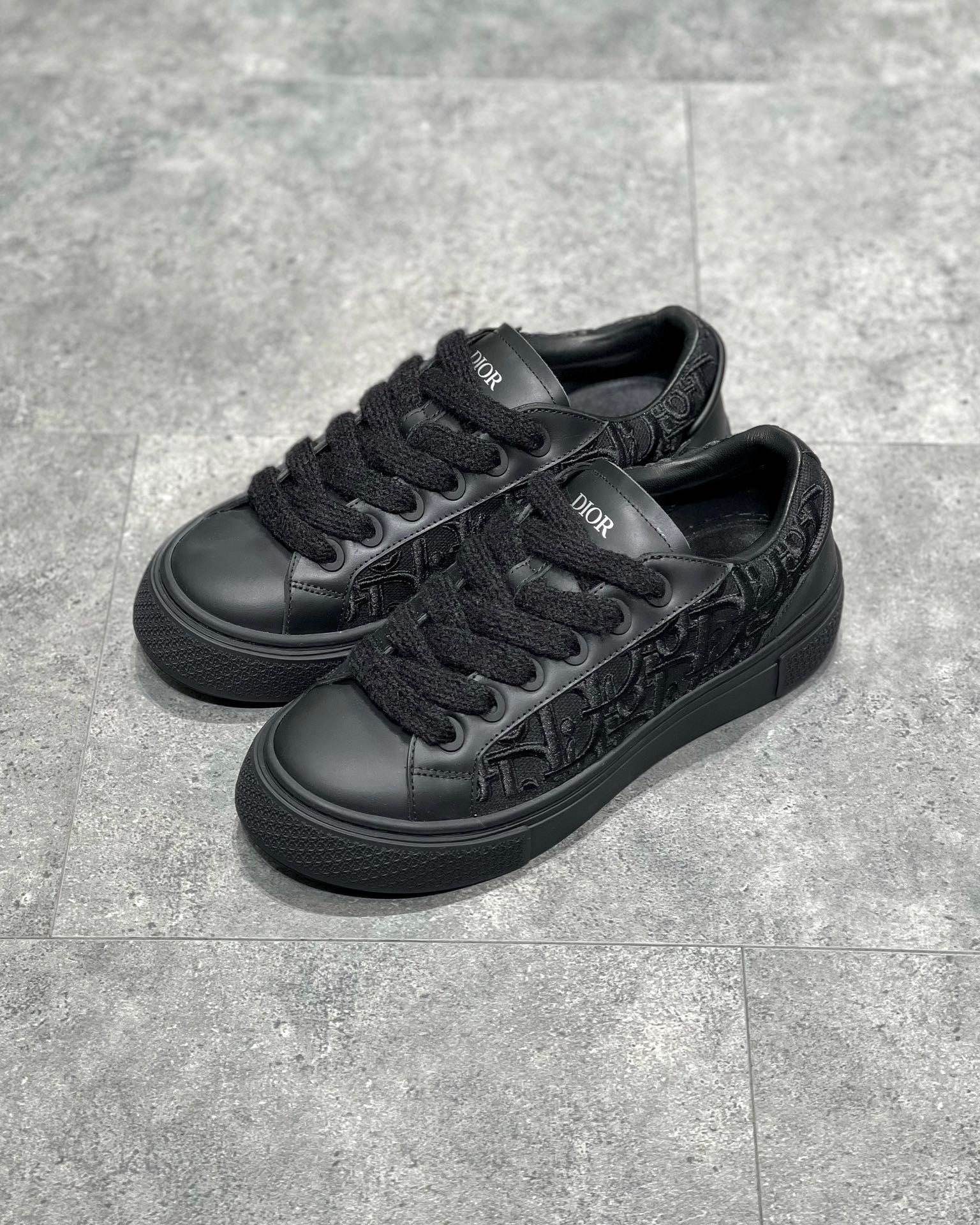 CD B33 SNEAKER