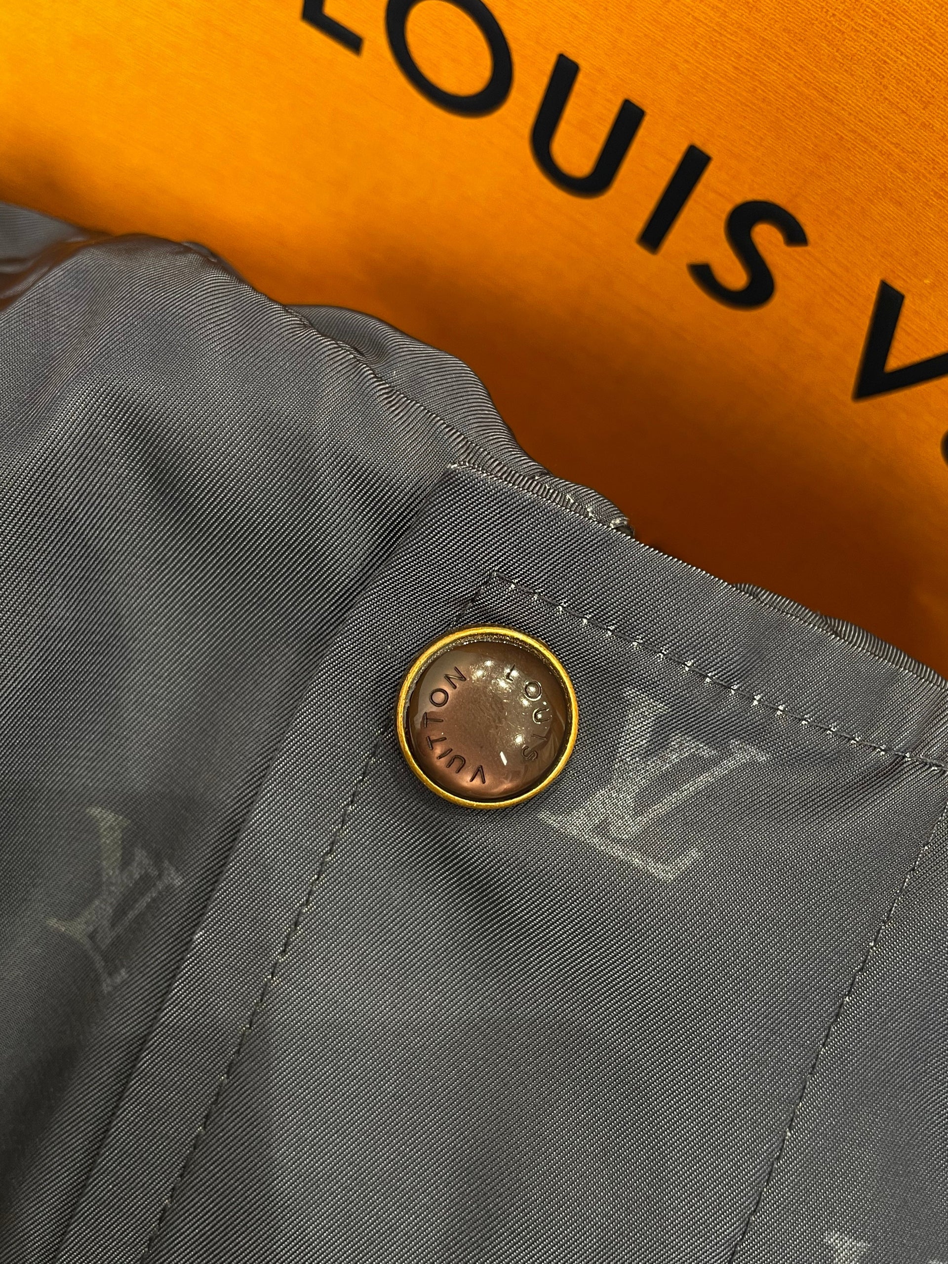 LOU JACKET