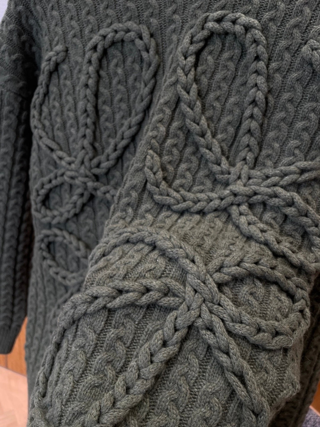 LOEW JUMPER
