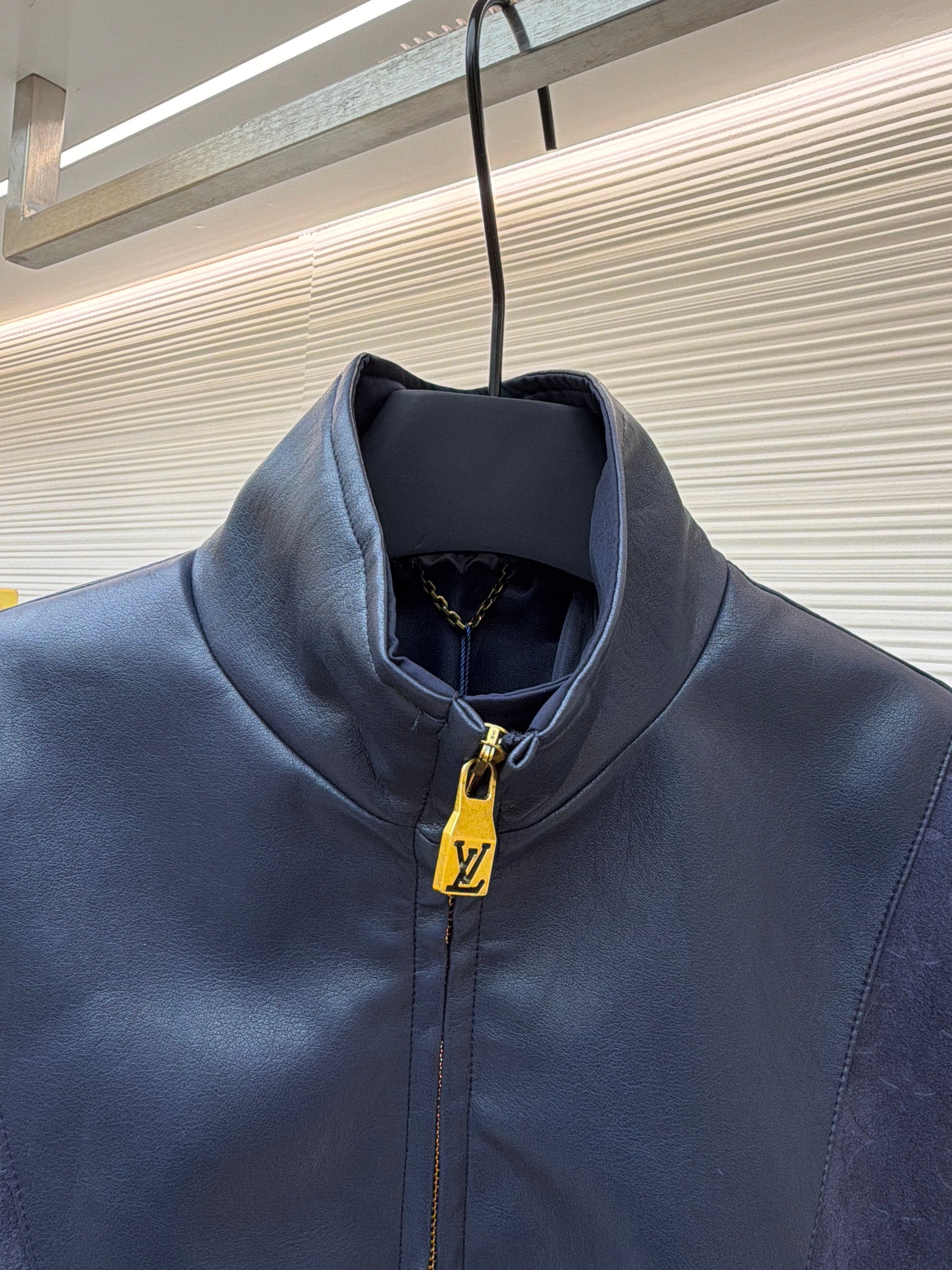 LOU JACKET