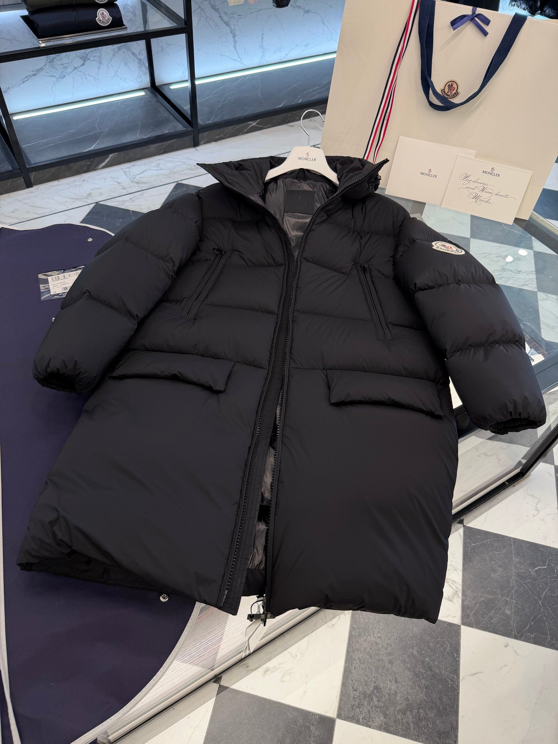MONC BOSONA COAT