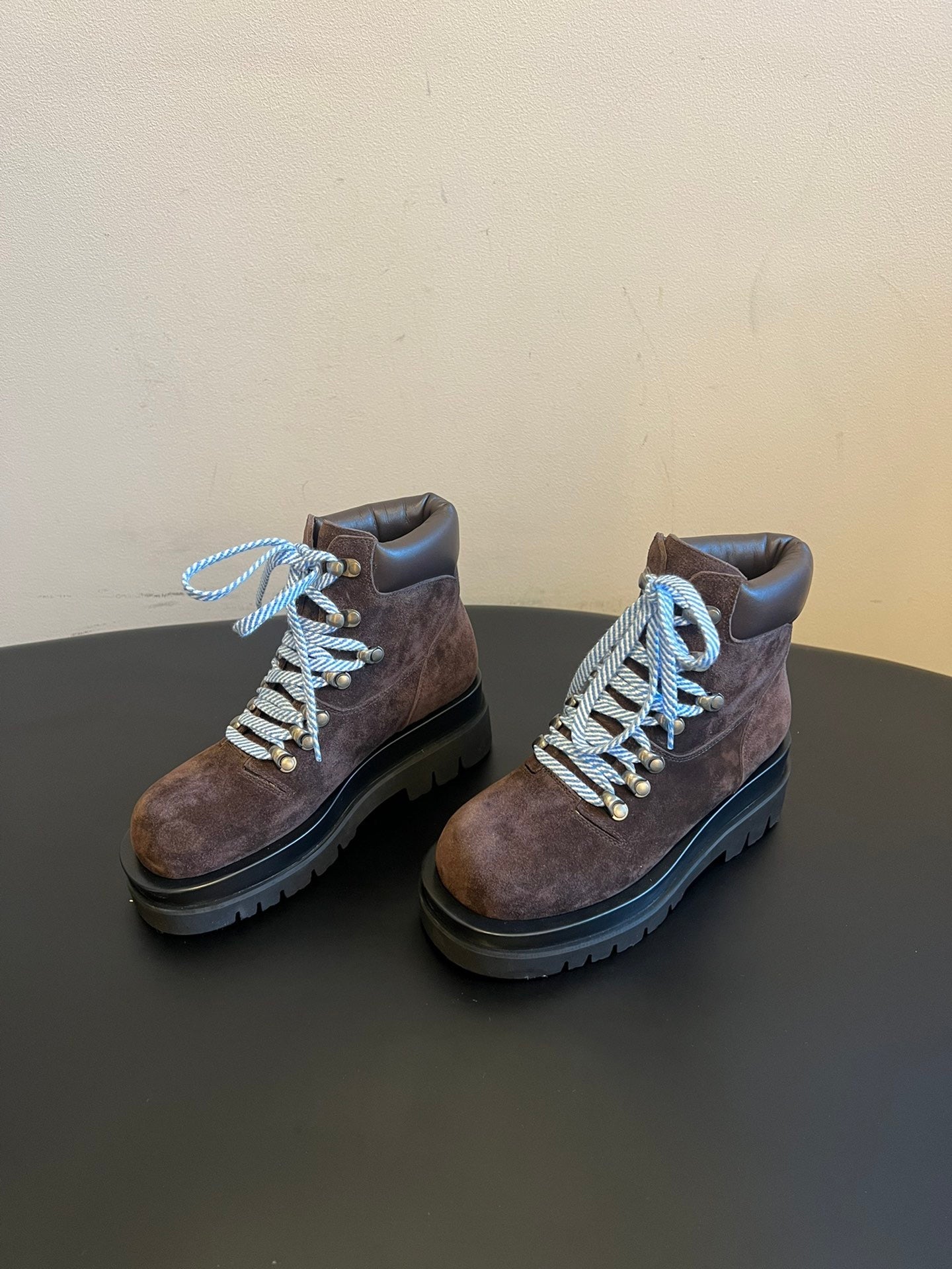 BOTT V BOOTS