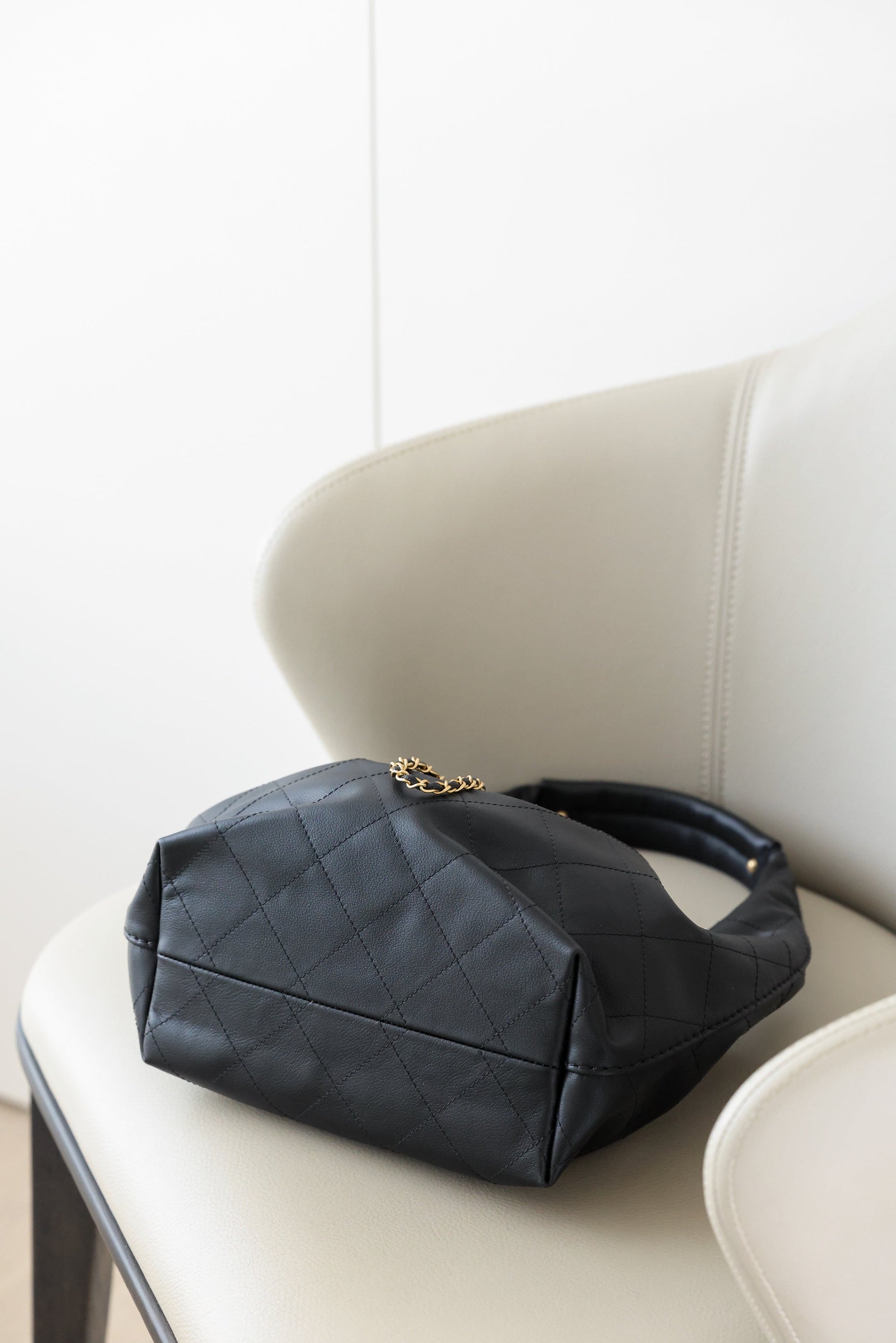 CC 26C SMALL HOBO BAG