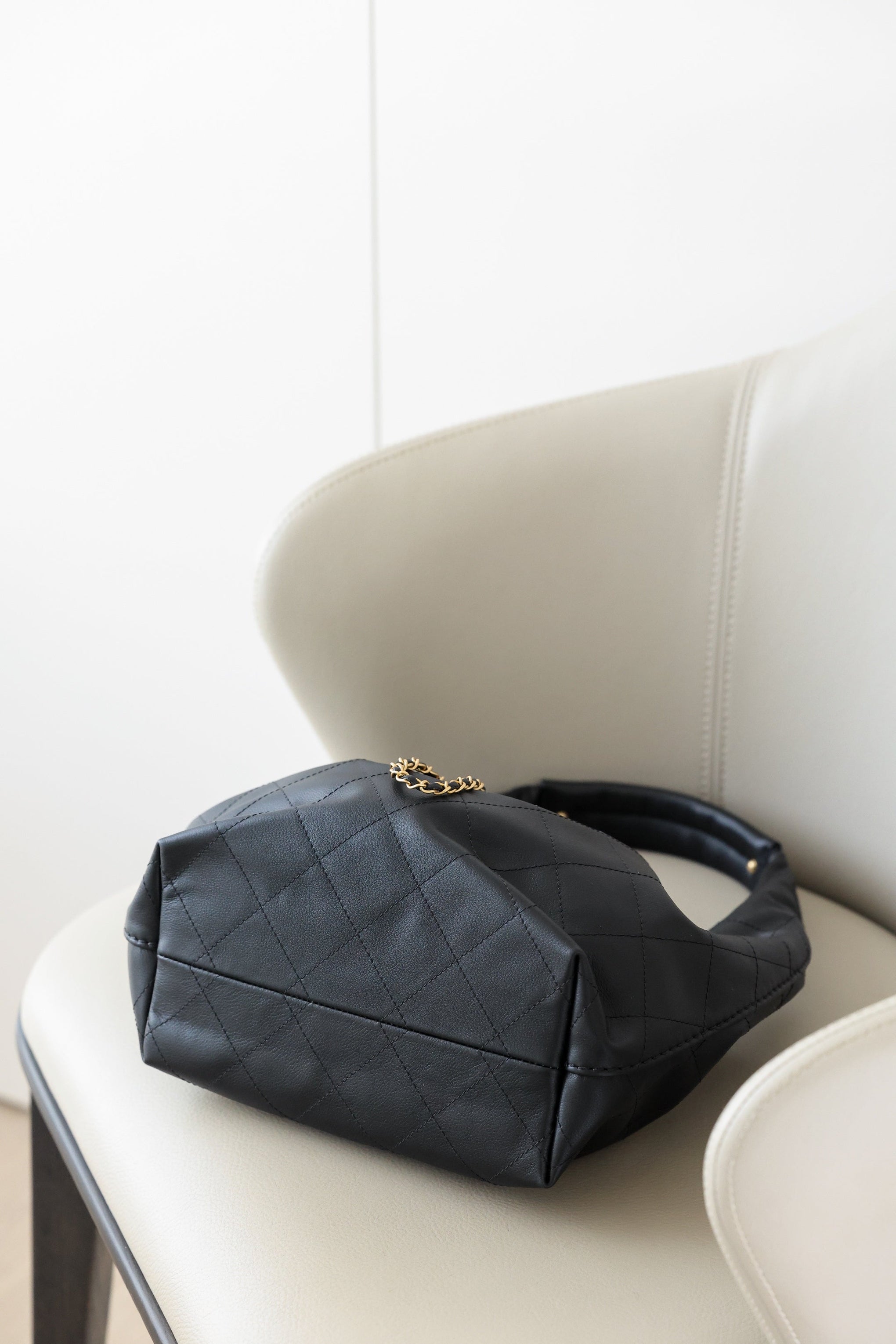CC 26C SMALL HOBO BAG