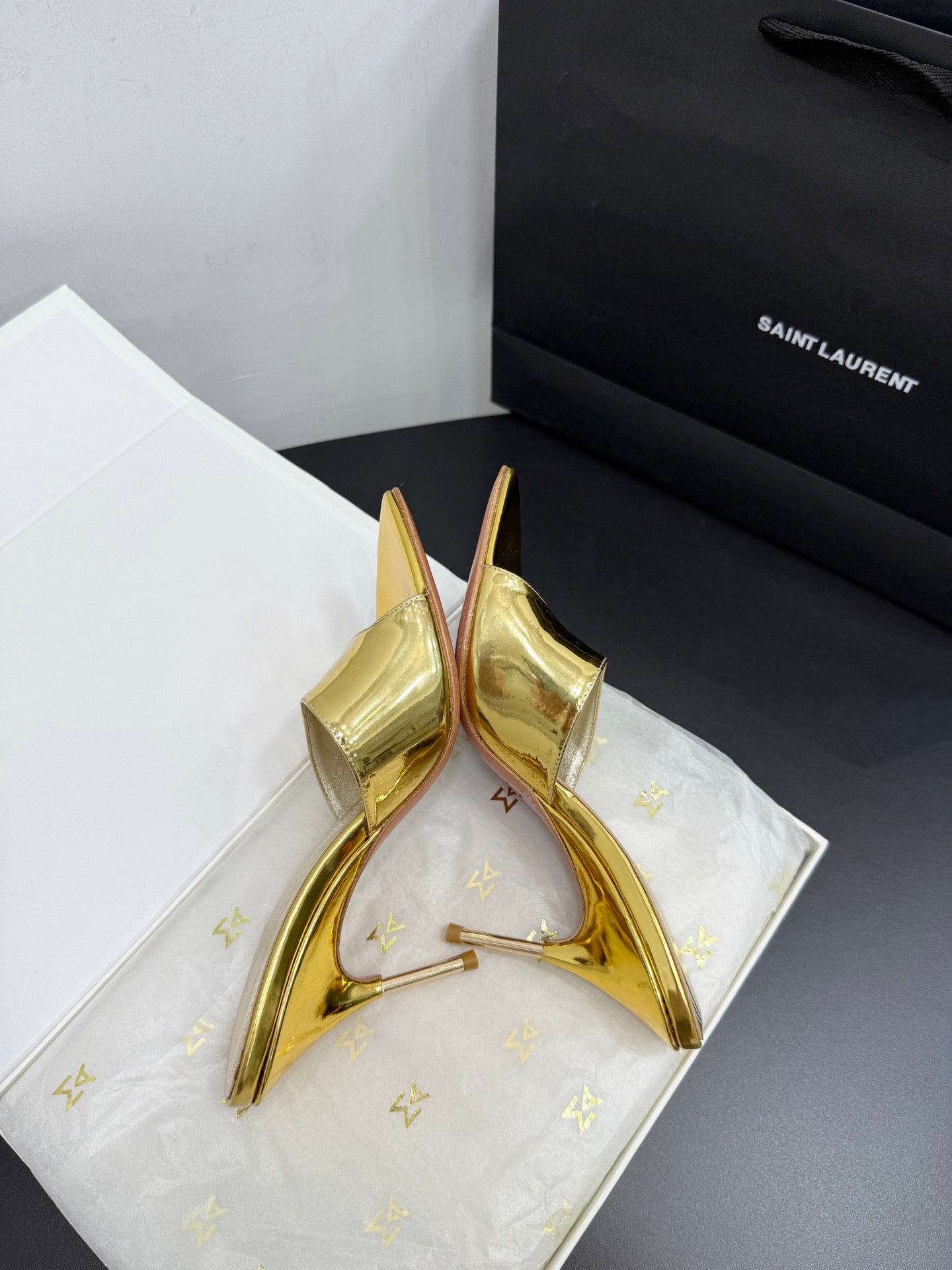 AMINA M HEELS