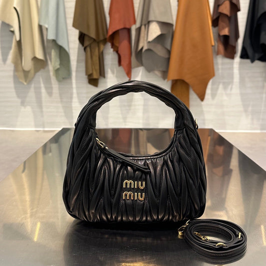 MIU M WANDER BAG