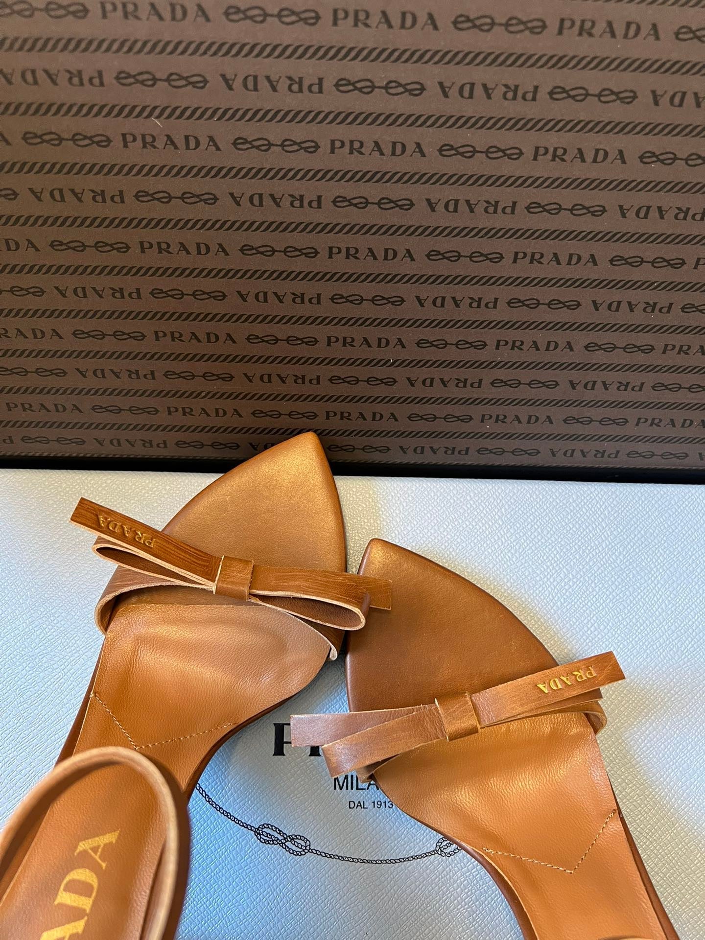 PD HEELS