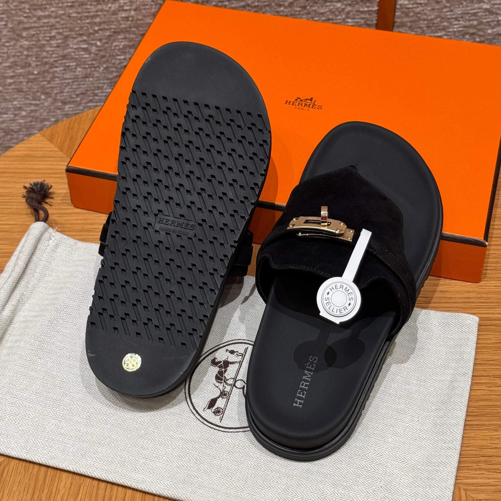 HERM EMPIRE SANDALS