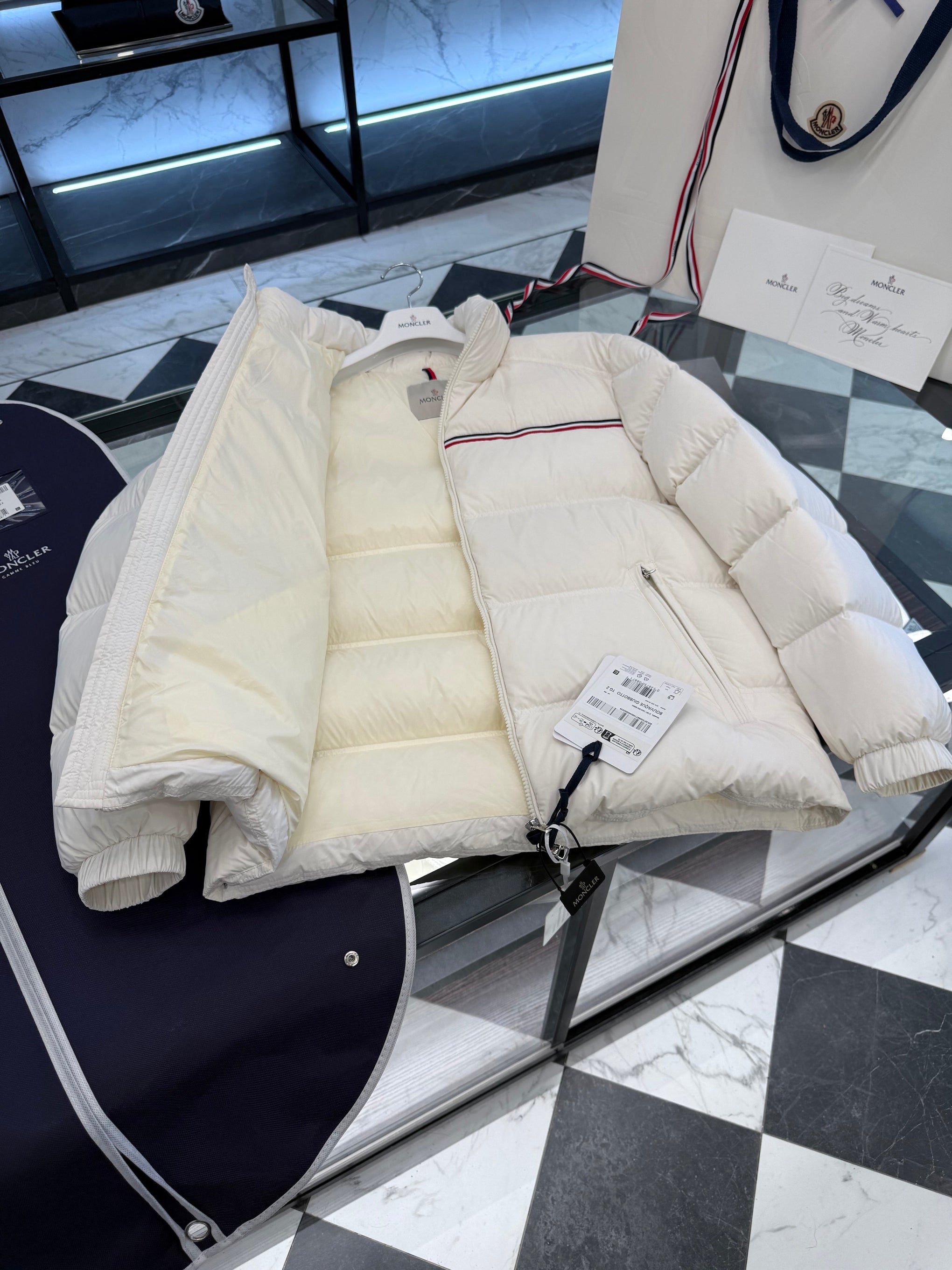 MONC BOUVAQUE JACKET