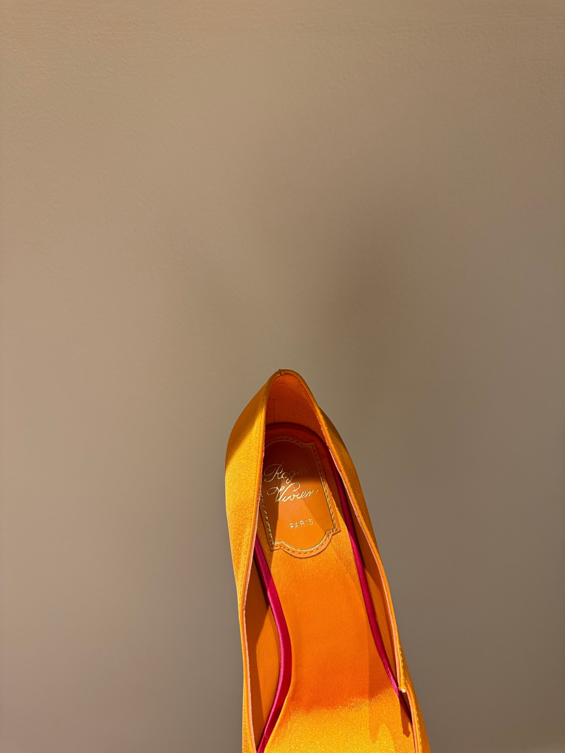 ROGER V HEELS
