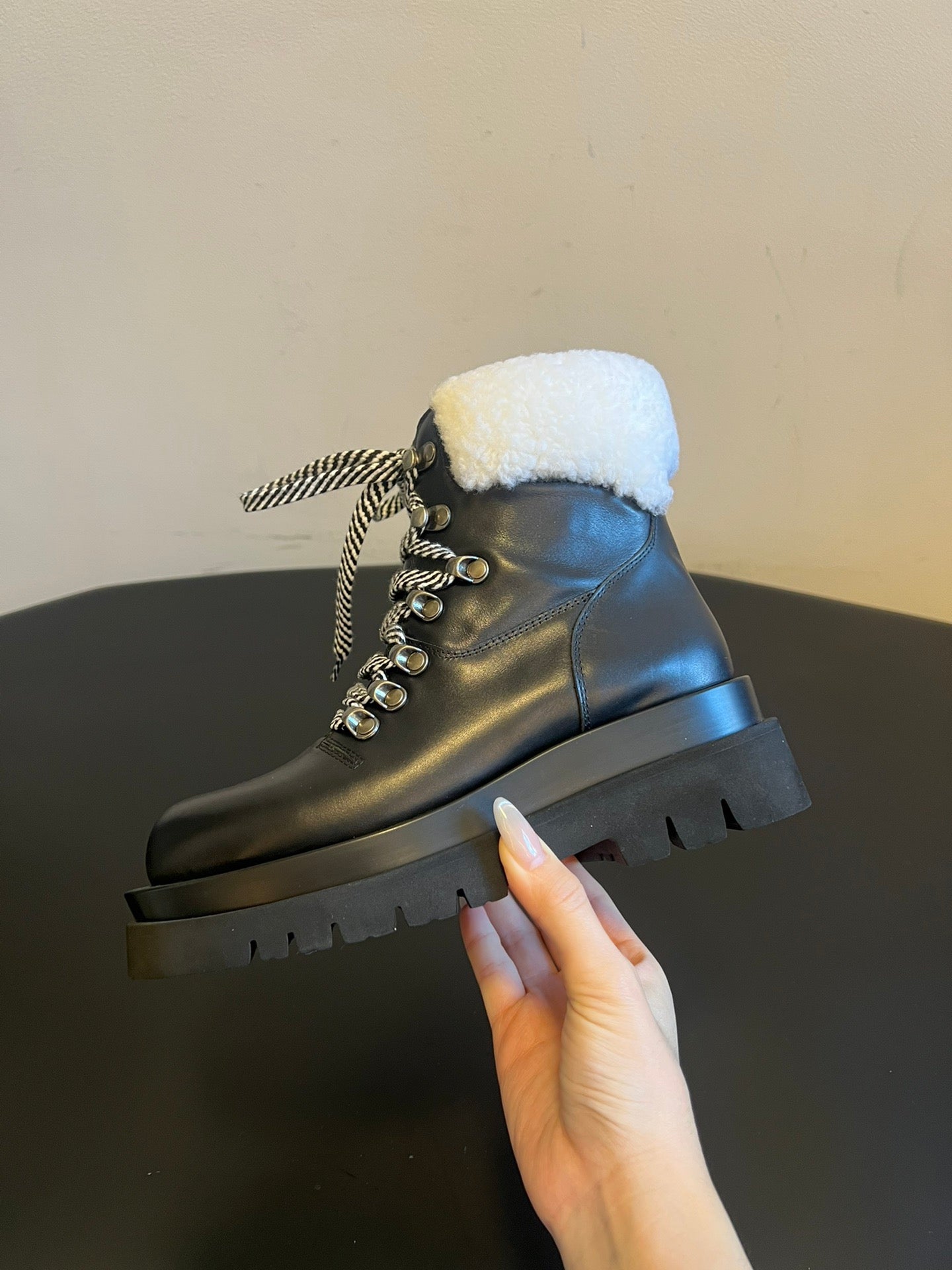 BOTT V BOOTS