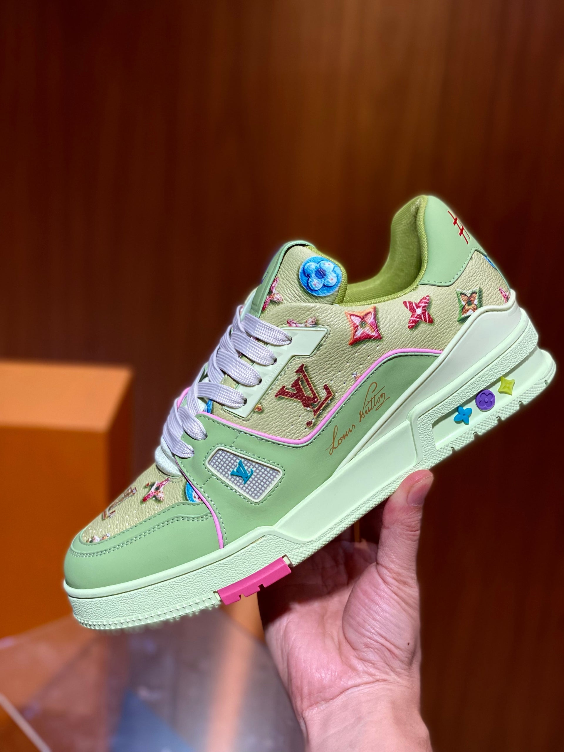 LOU SNEAKERS