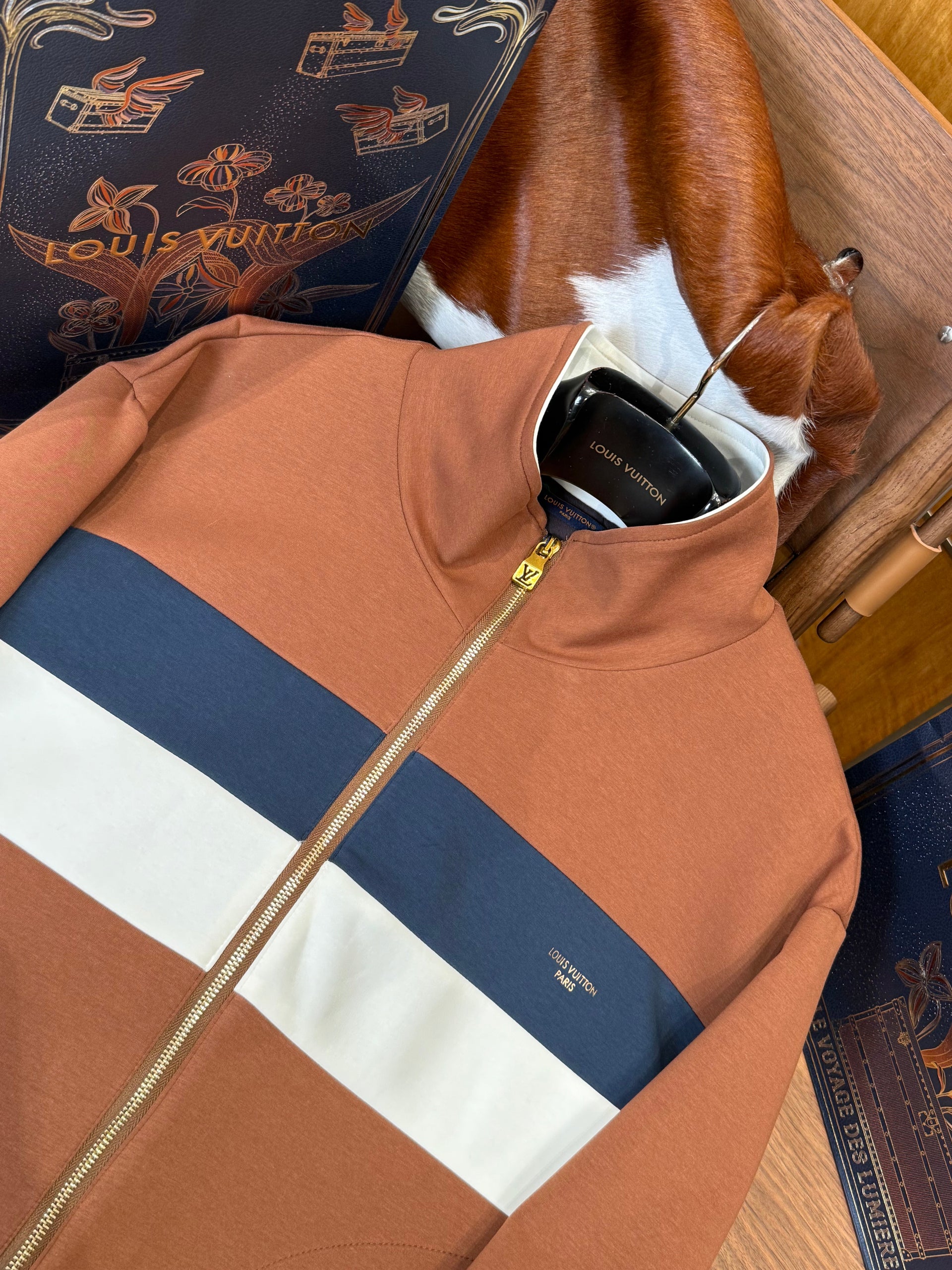 LOU JACKET