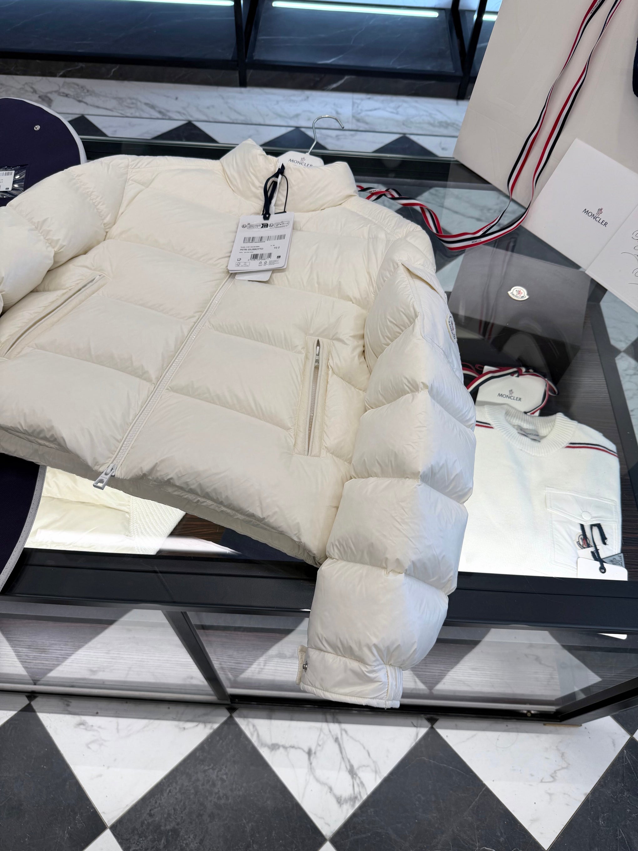 MONC PETRA JACKET