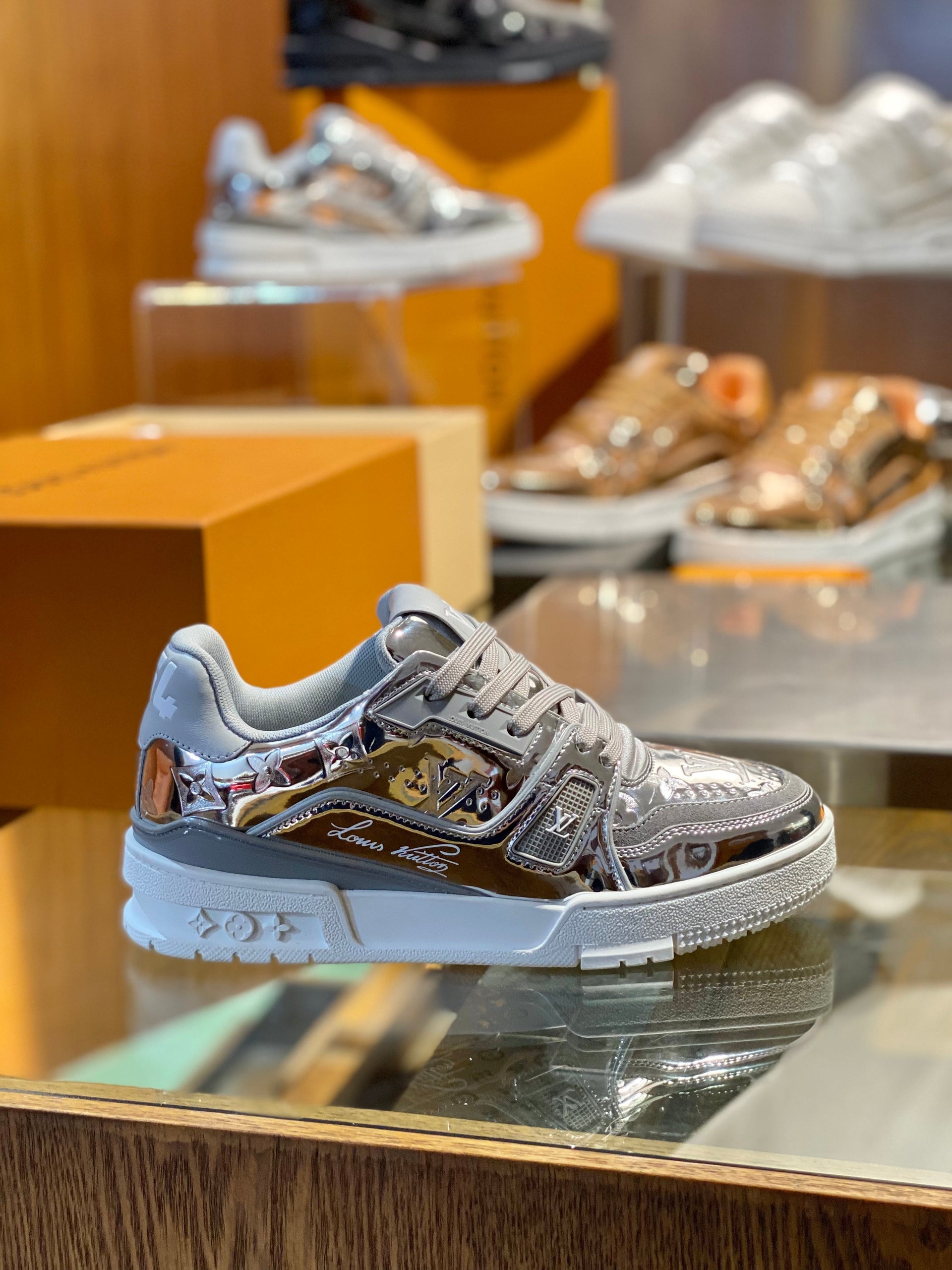 LOU TRAINERS