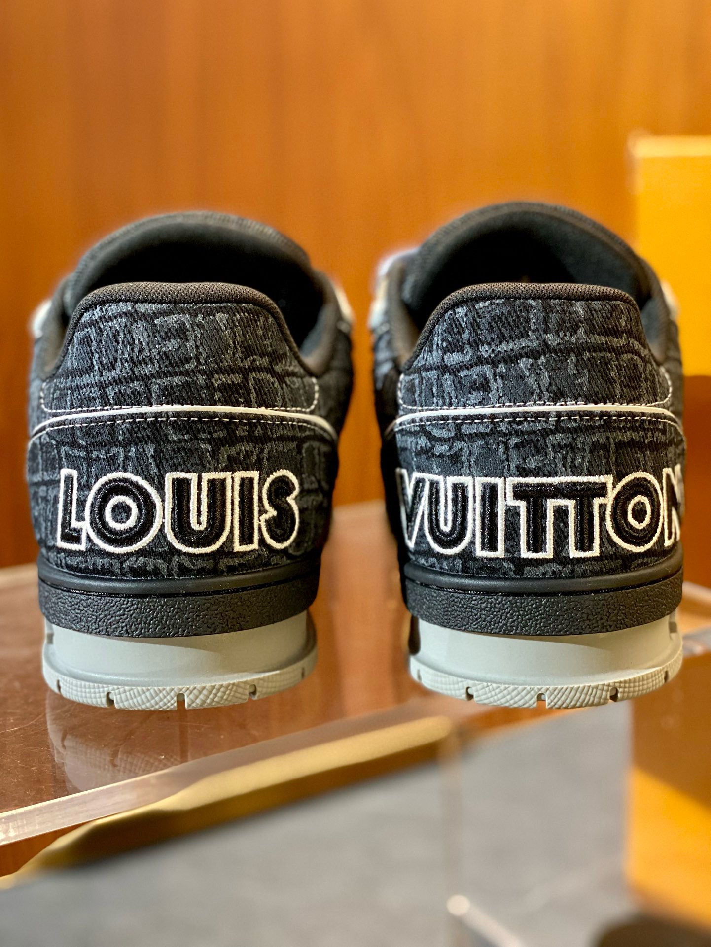 LOU TRAINERS