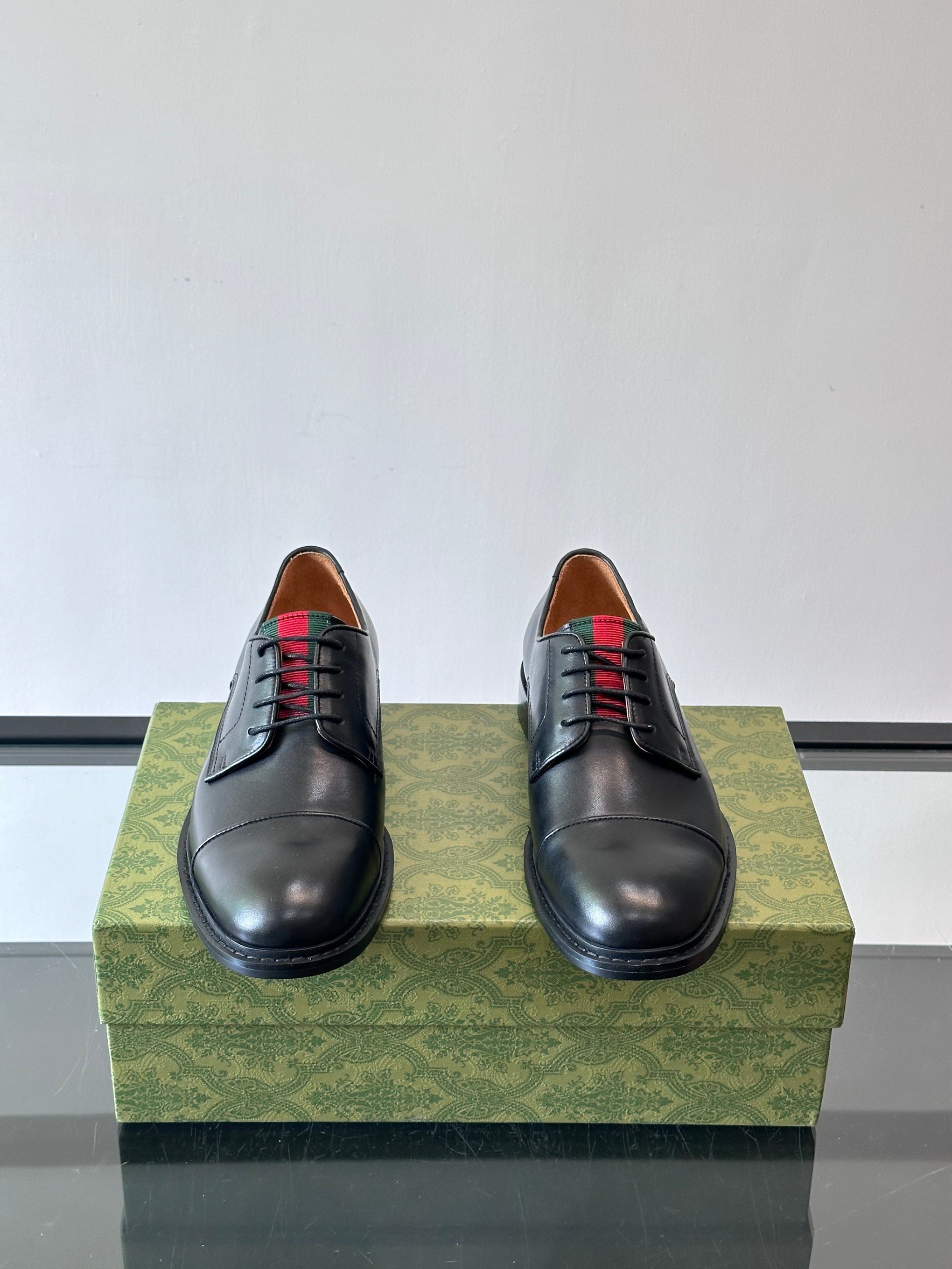 GG LACE UP SHOE